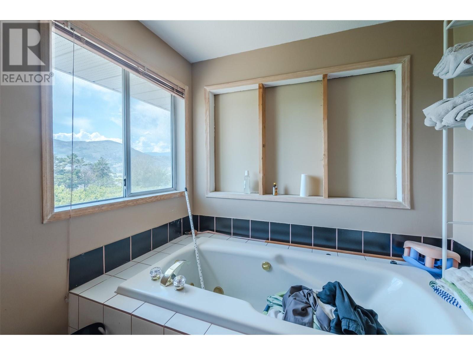 2885 Valleyview Road, Penticton, British Columbia  V2A 8W9 - Photo 46 - 10340733