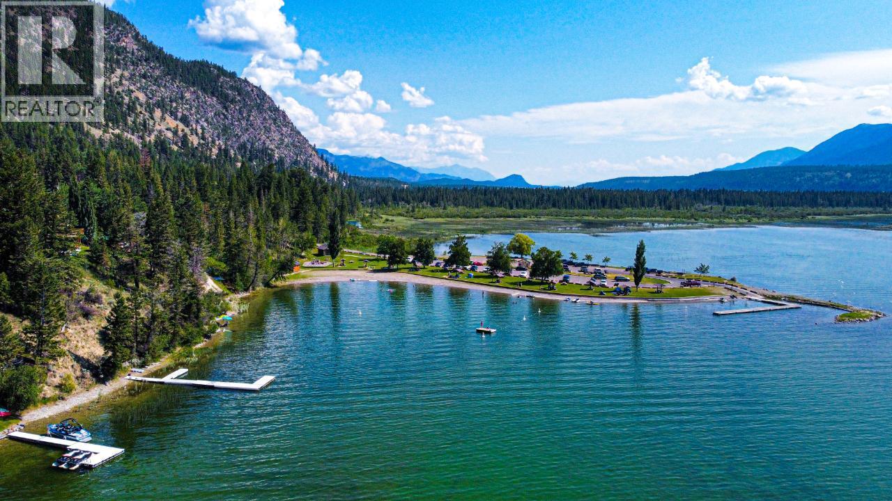 8785 Grainger Road, Canal Flats, British Columbia  V0B 1B0 - Photo 22 - 10340728