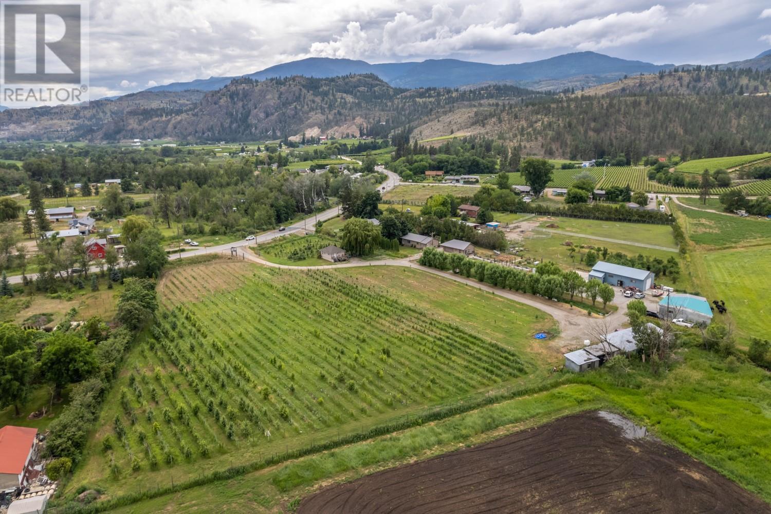 7952 97 Highway, Oliver, British Columbia  V0H 1T0 - Photo 2 - 10340845
