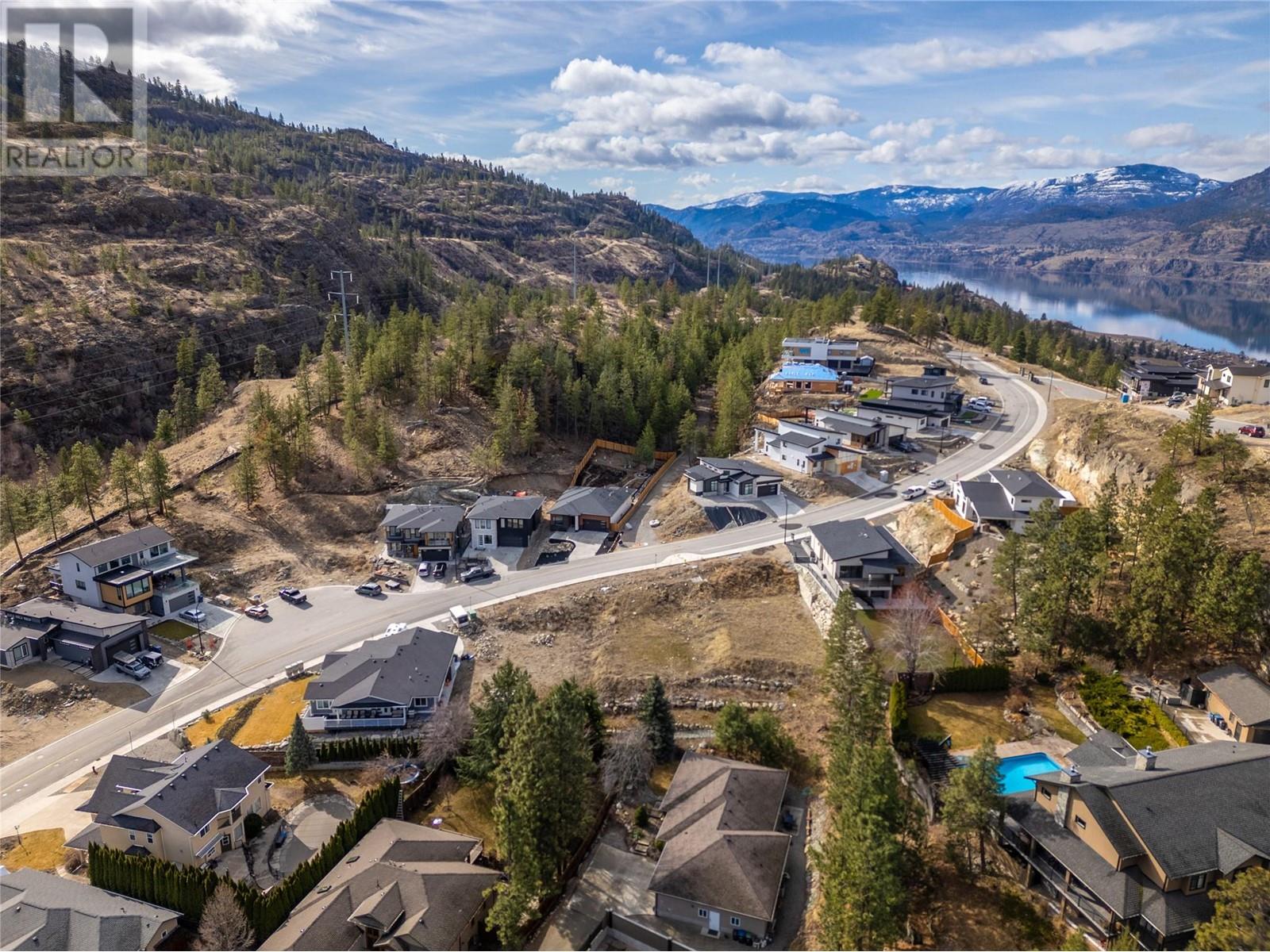 3255 Evergreen Drive, Penticton, British Columbia  V2A 0H9 - Photo 11 - 10340572