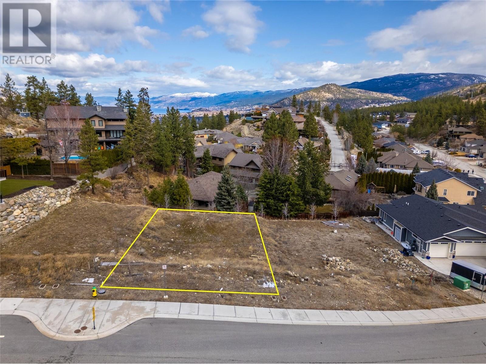 3255 Evergreen Drive, Penticton, British Columbia  V2A 0H9 - Photo 3 - 10340572