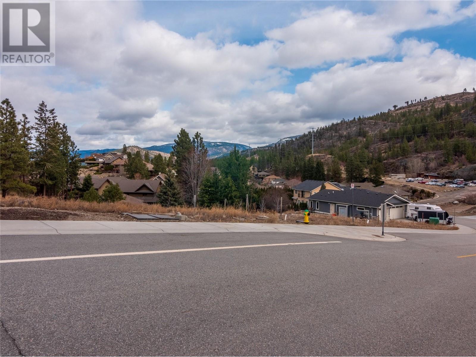 3255 Evergreen Drive, Penticton, British Columbia  V2A 0H9 - Photo 38 - 10340572