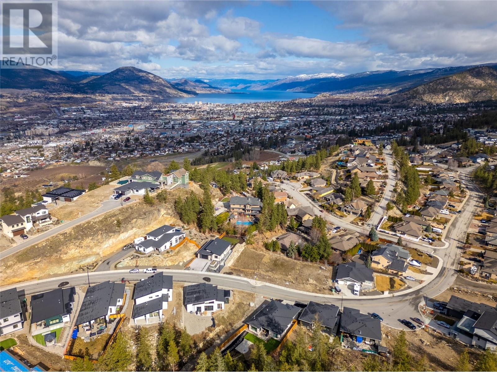 3255 Evergreen Drive, Penticton, British Columbia  V2A 0H9 - Photo 7 - 10340572