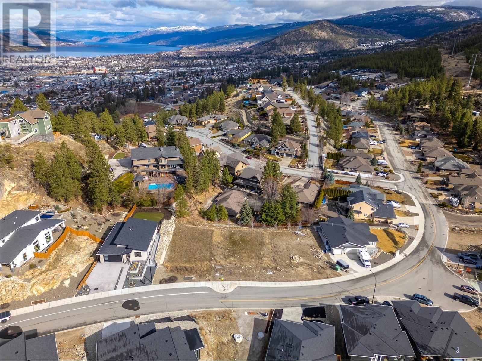 3255 Evergreen Drive, Penticton, British Columbia  V2A 0H9 - Photo 9 - 10340572