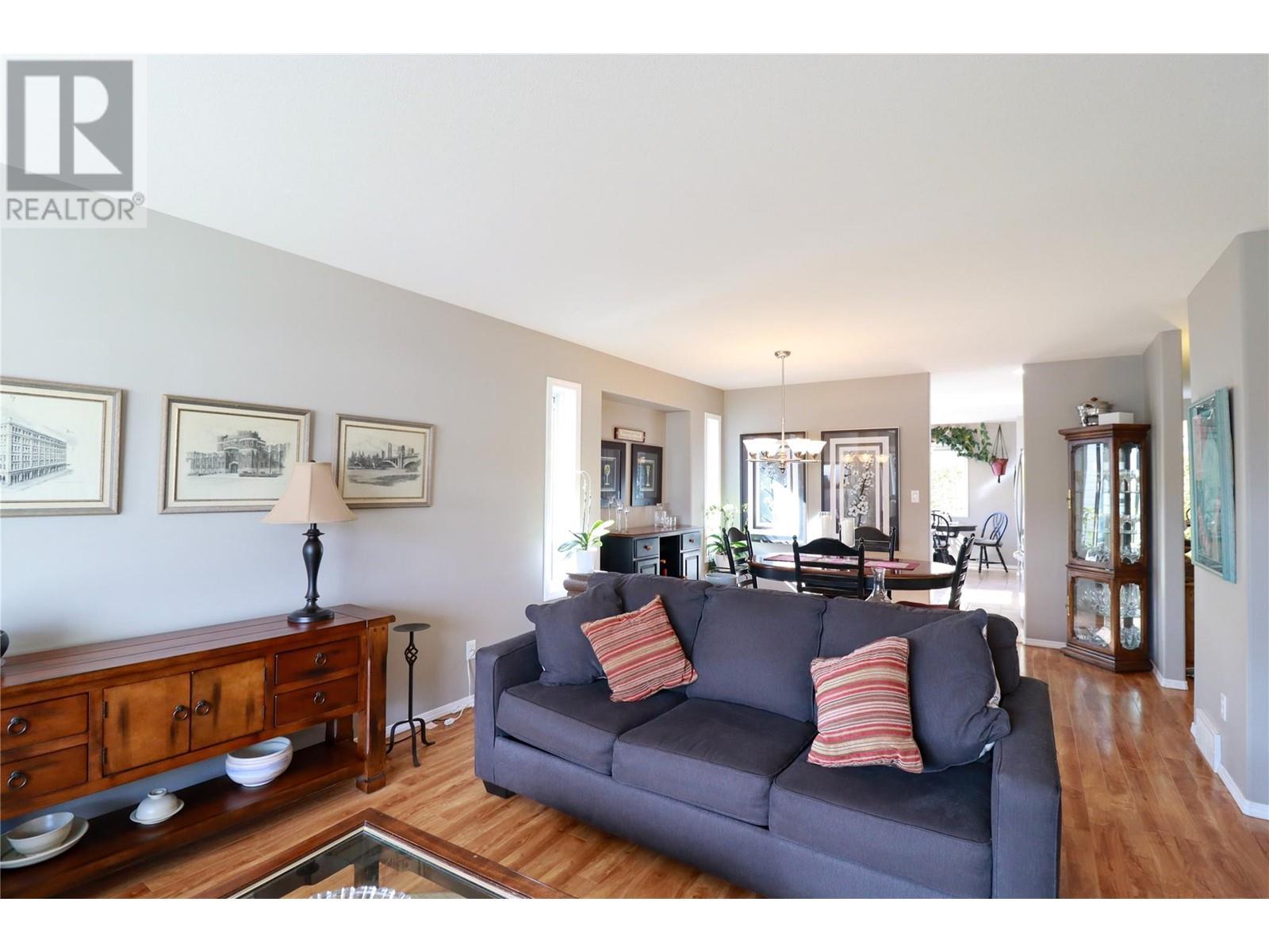 531 Red Wing Drive, Penticton, British Columbia  V2A 7K8 - Photo 2 - 10340840