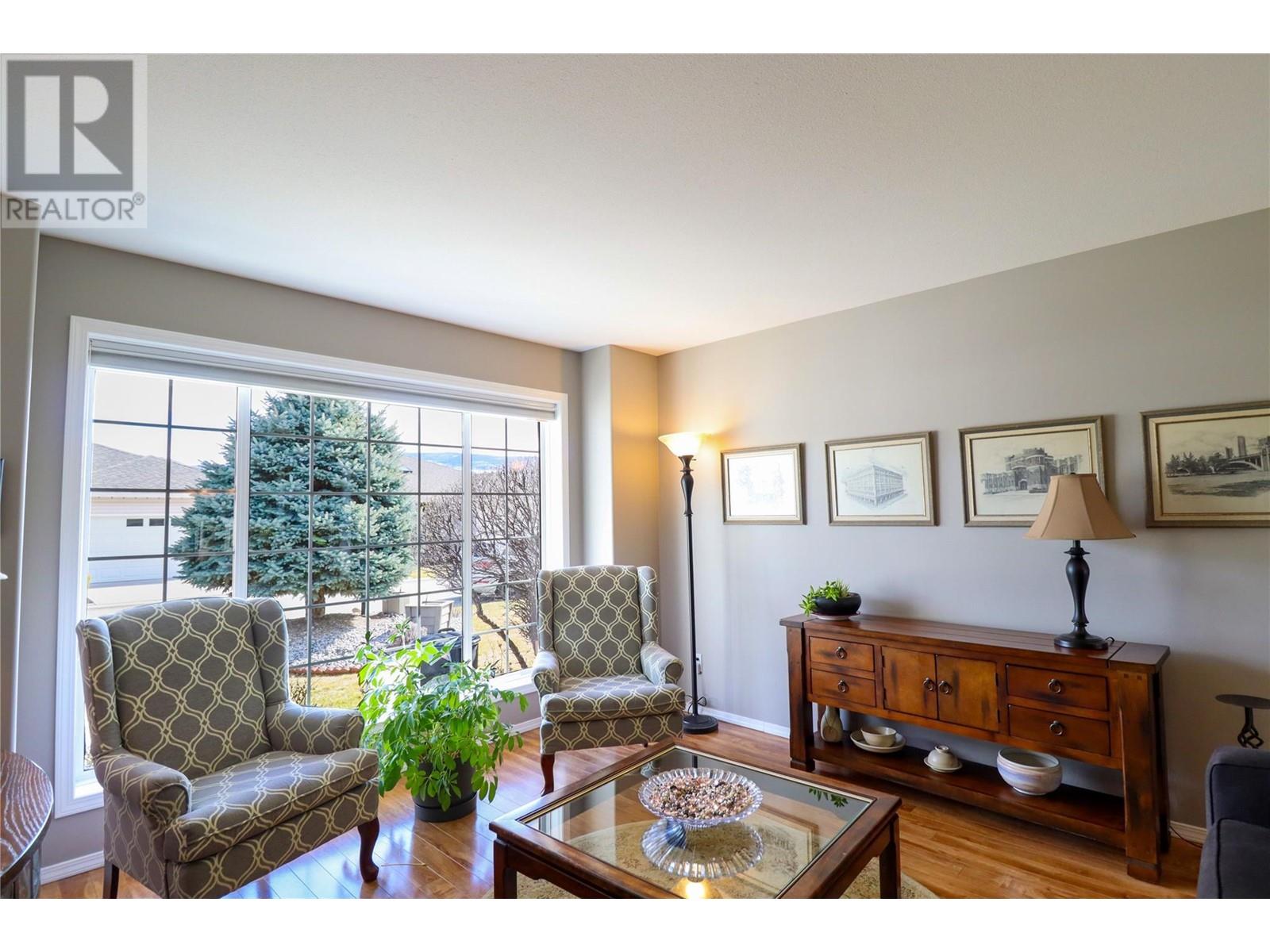 531 Red Wing Drive, Penticton, British Columbia  V2A 7K8 - Photo 3 - 10340840