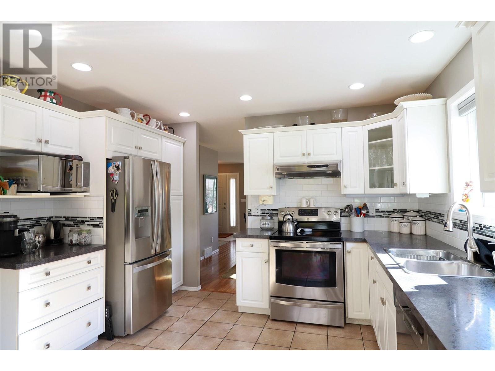 531 Red Wing Drive, Penticton, British Columbia  V2A 7K8 - Photo 7 - 10340840