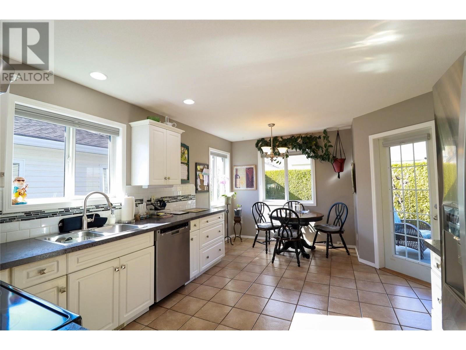 531 Red Wing Drive, Penticton, British Columbia  V2A 7K8 - Photo 8 - 10340840