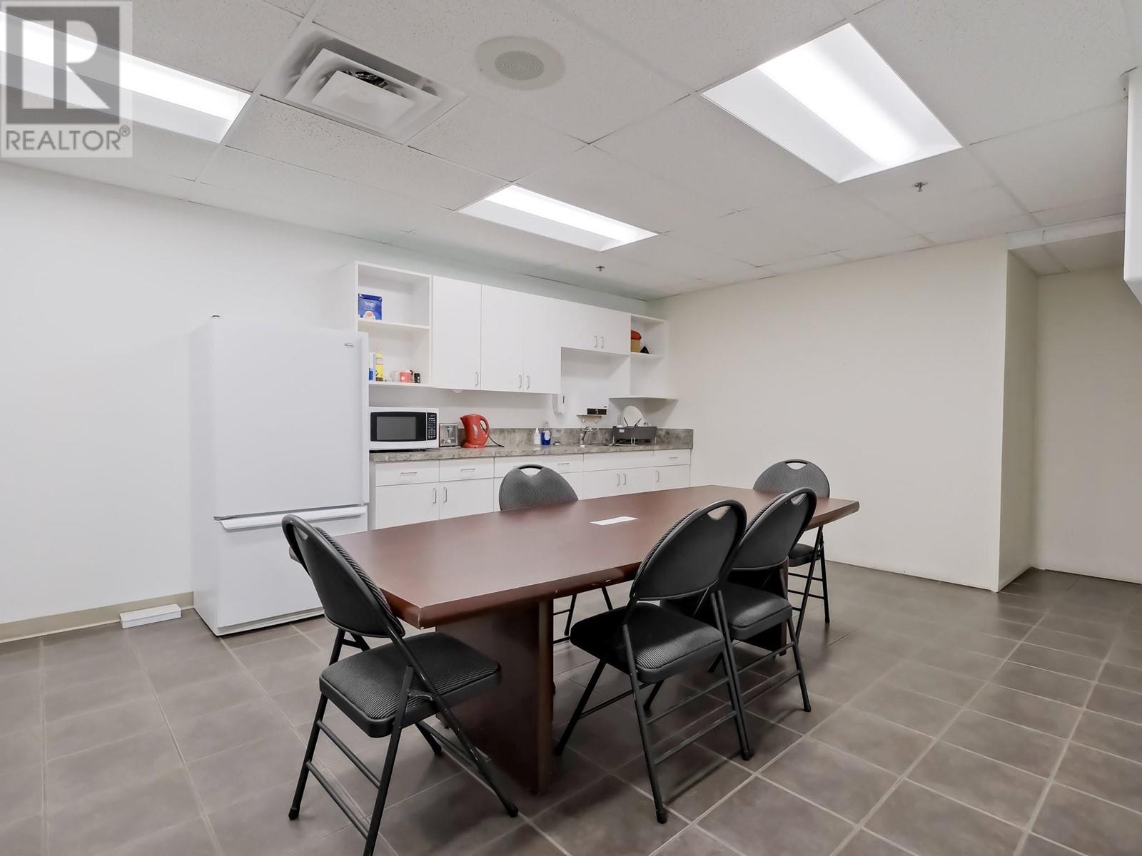 260 Okanagan Avenue E, Penticton, British Columbia  V2A 3J7 - Photo 8 - 10340022