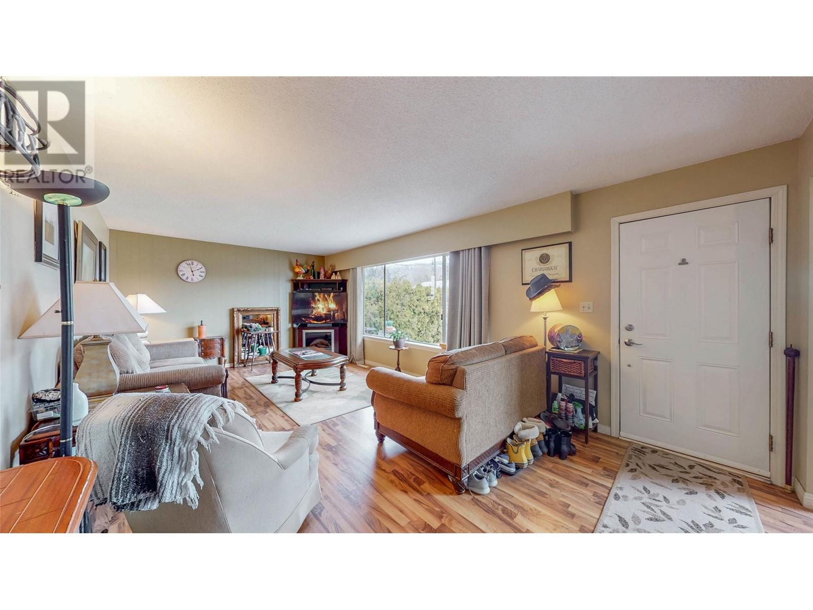 1202 91st Street, Osoyoos, British Columbia  V0H 1V1 - Photo 5 - 10340255