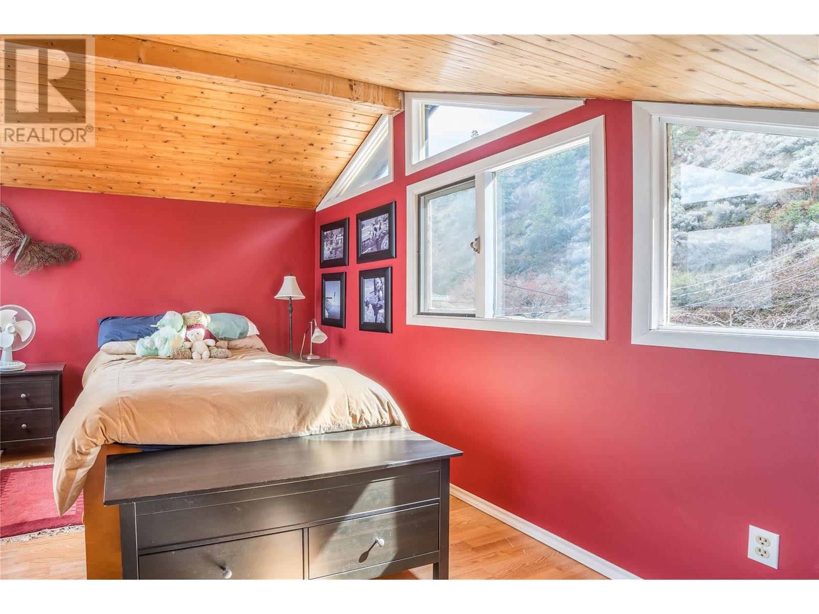 19279 Lakeshore Drive N, Summerland, British Columbia  V0H 1Z6 - Photo 21 - 10340971