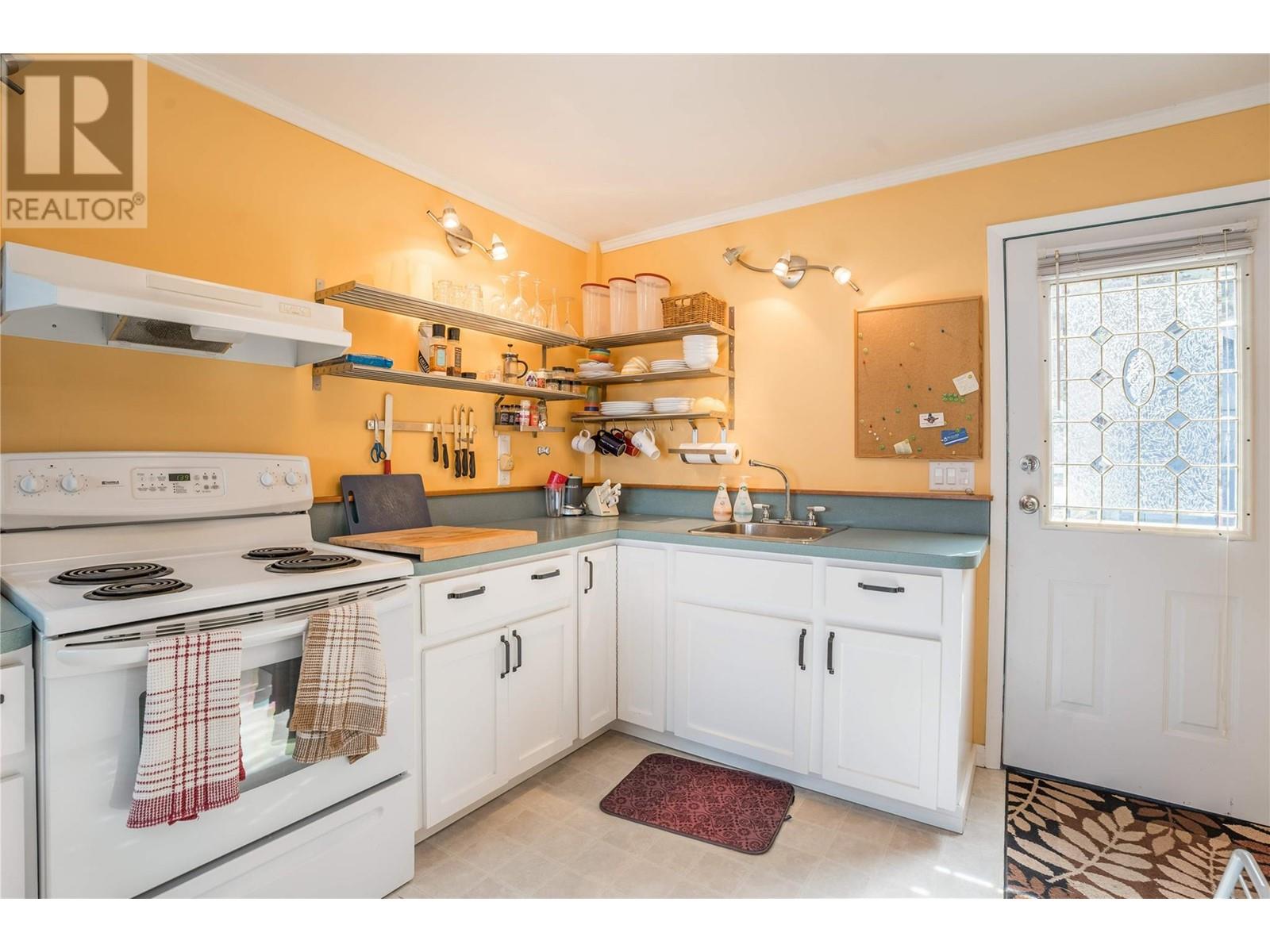 19279 Lakeshore Drive N, Summerland, British Columbia  V0H 1Z6 - Photo 6 - 10340971