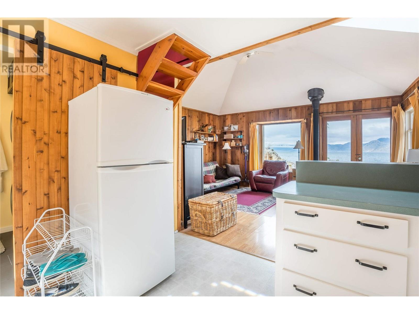 19279 Lakeshore Drive N, Summerland, British Columbia  V0H 1Z6 - Photo 8 - 10340971