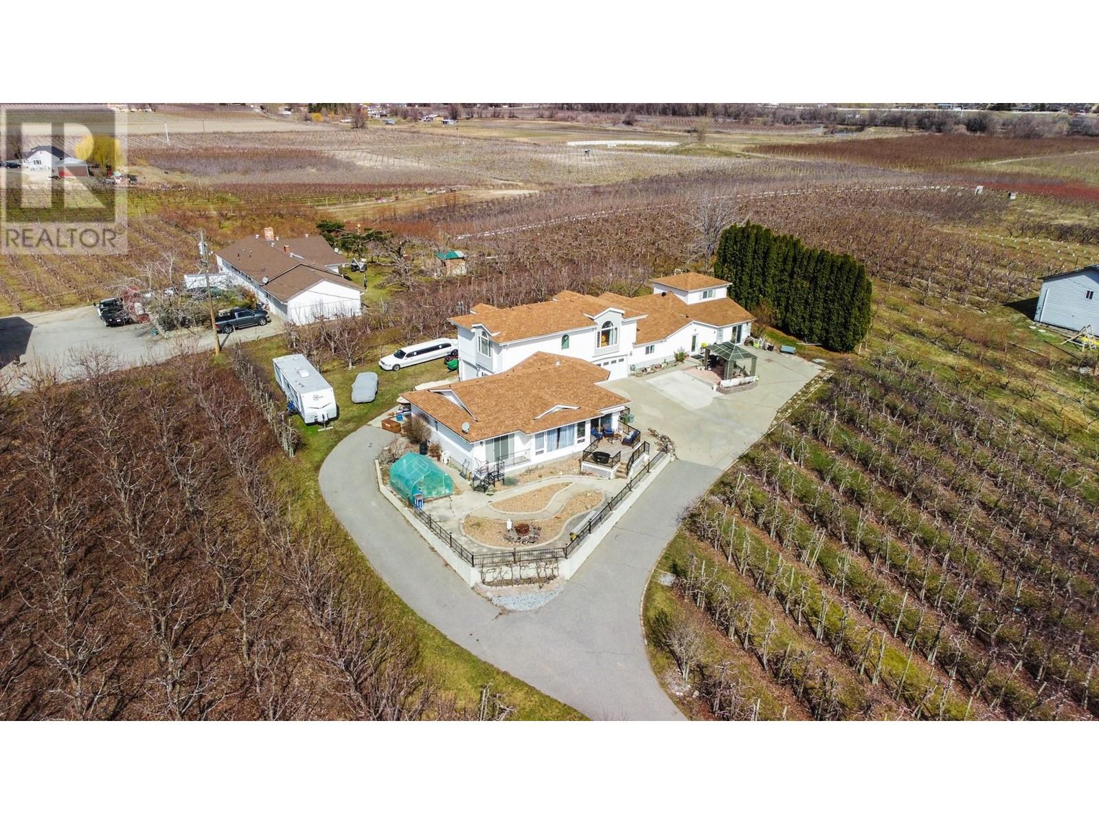 384 19 Road, Oliver, British Columbia  V0H 1T1 - Photo 2 - 10340932