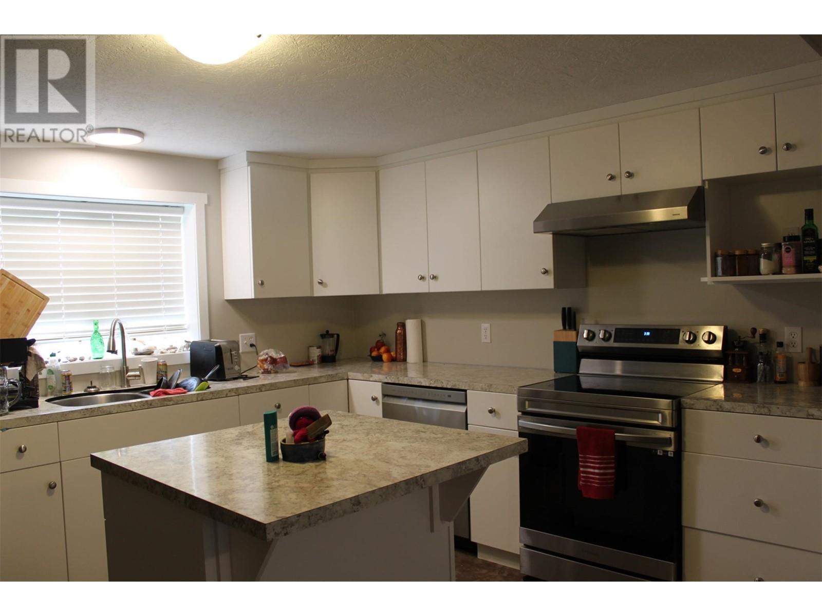 208 Nelson Avenue Unit# 1-4, Nakusp, British Columbia  V0G 1R0 - Photo 15 - 10341027