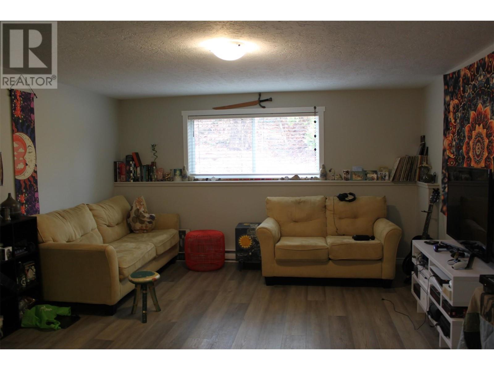 208 Nelson Avenue Unit# 1-4, Nakusp, British Columbia  V0G 1R0 - Photo 20 - 10341027