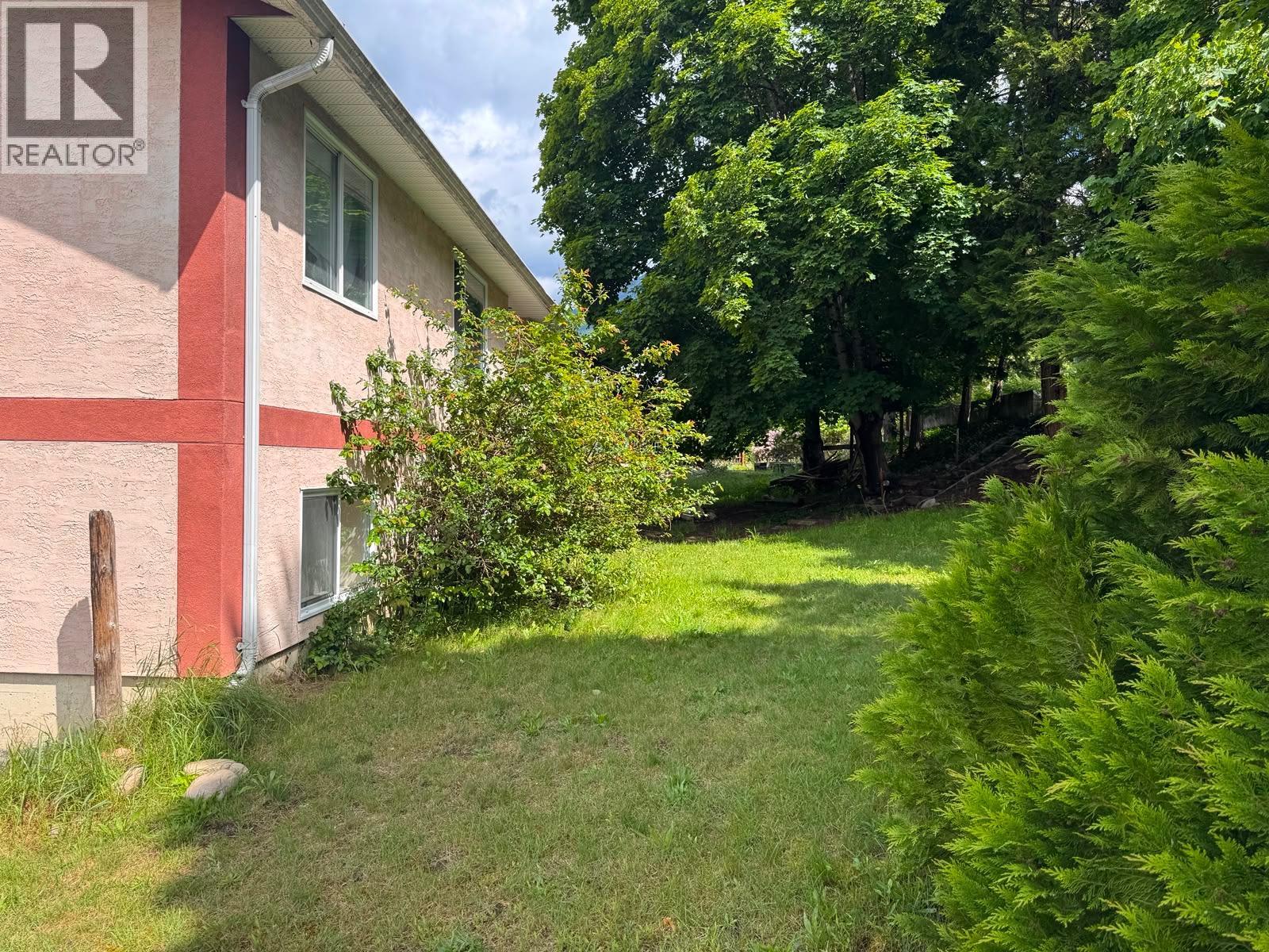 208 Nelson Avenue Unit# 1-4, Nakusp, British Columbia  V0G 1R0 - Photo 32 - 10341027