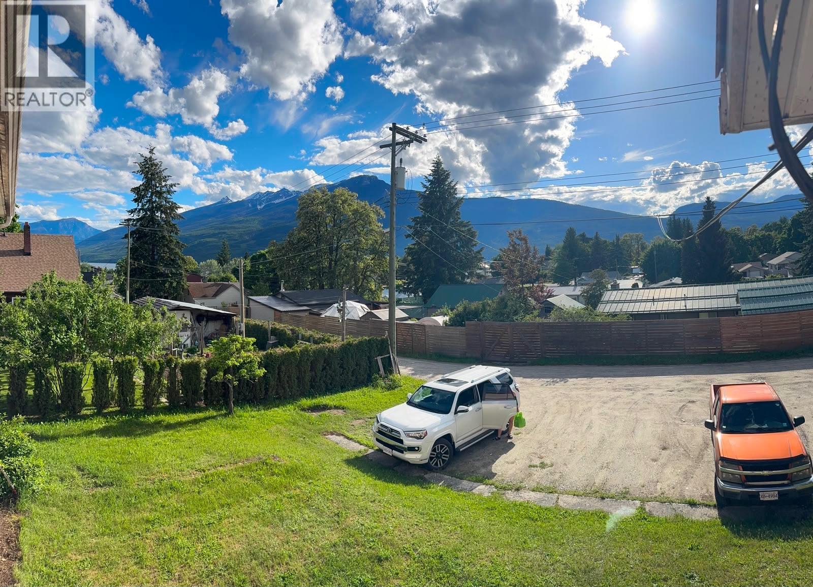 208 Nelson Avenue Unit# 1-4, Nakusp, British Columbia  V0G 1R0 - Photo 33 - 10341027