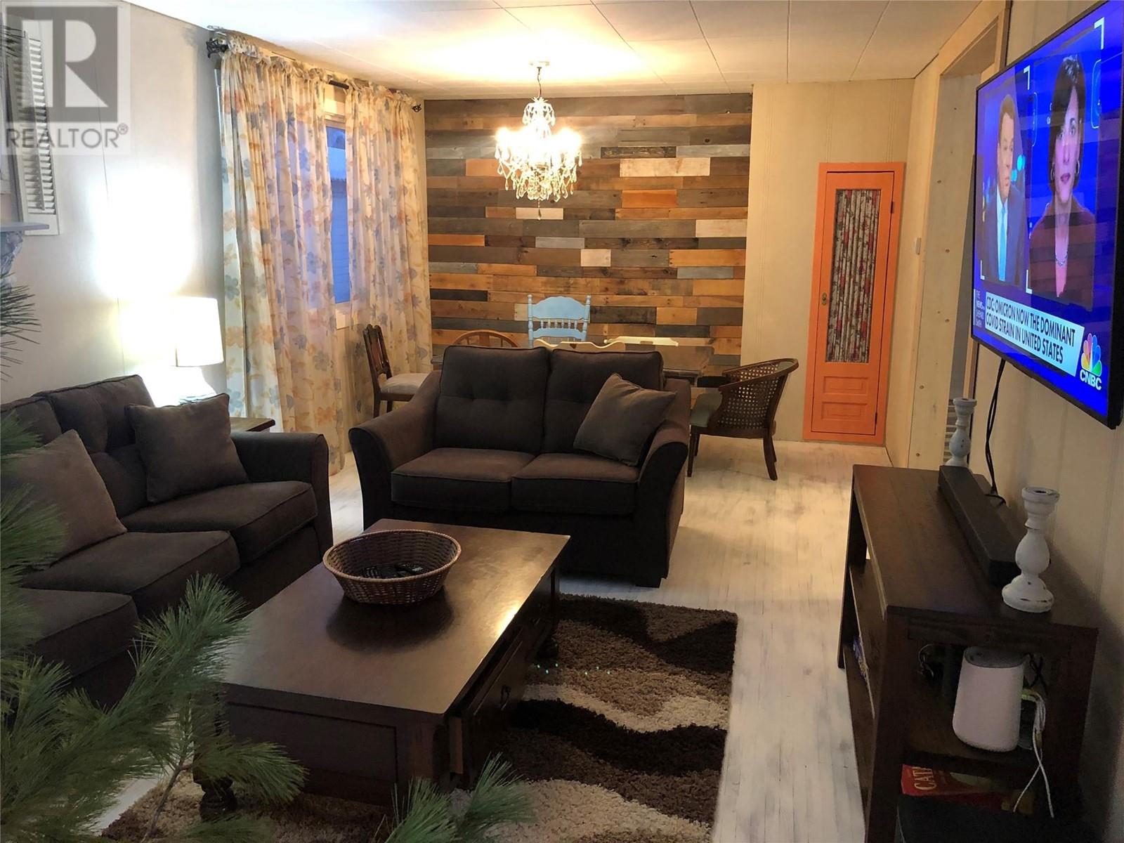 309 Third Street E, Revelstoke, British Columbia  V0E 2S0 - Photo 6 - 10338928