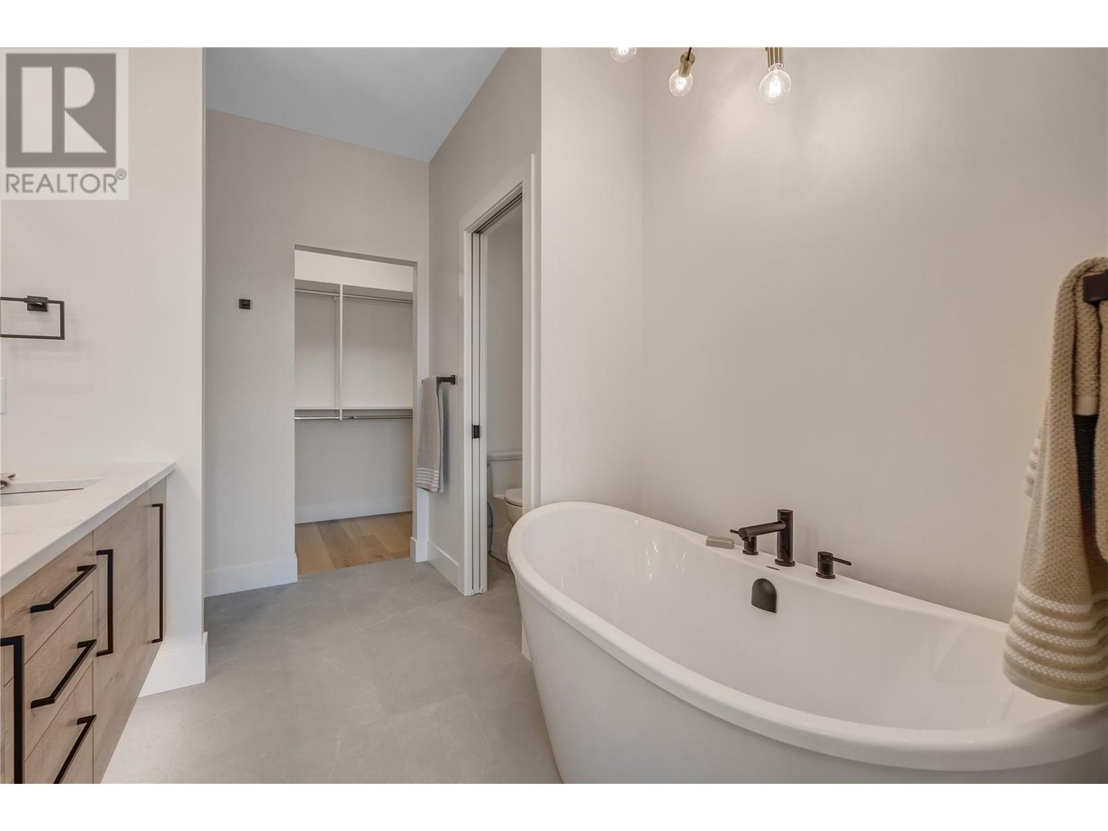 1157 Elk Street, Penticton, British Columbia  V2A 0C9 - Photo 28 - 10341096