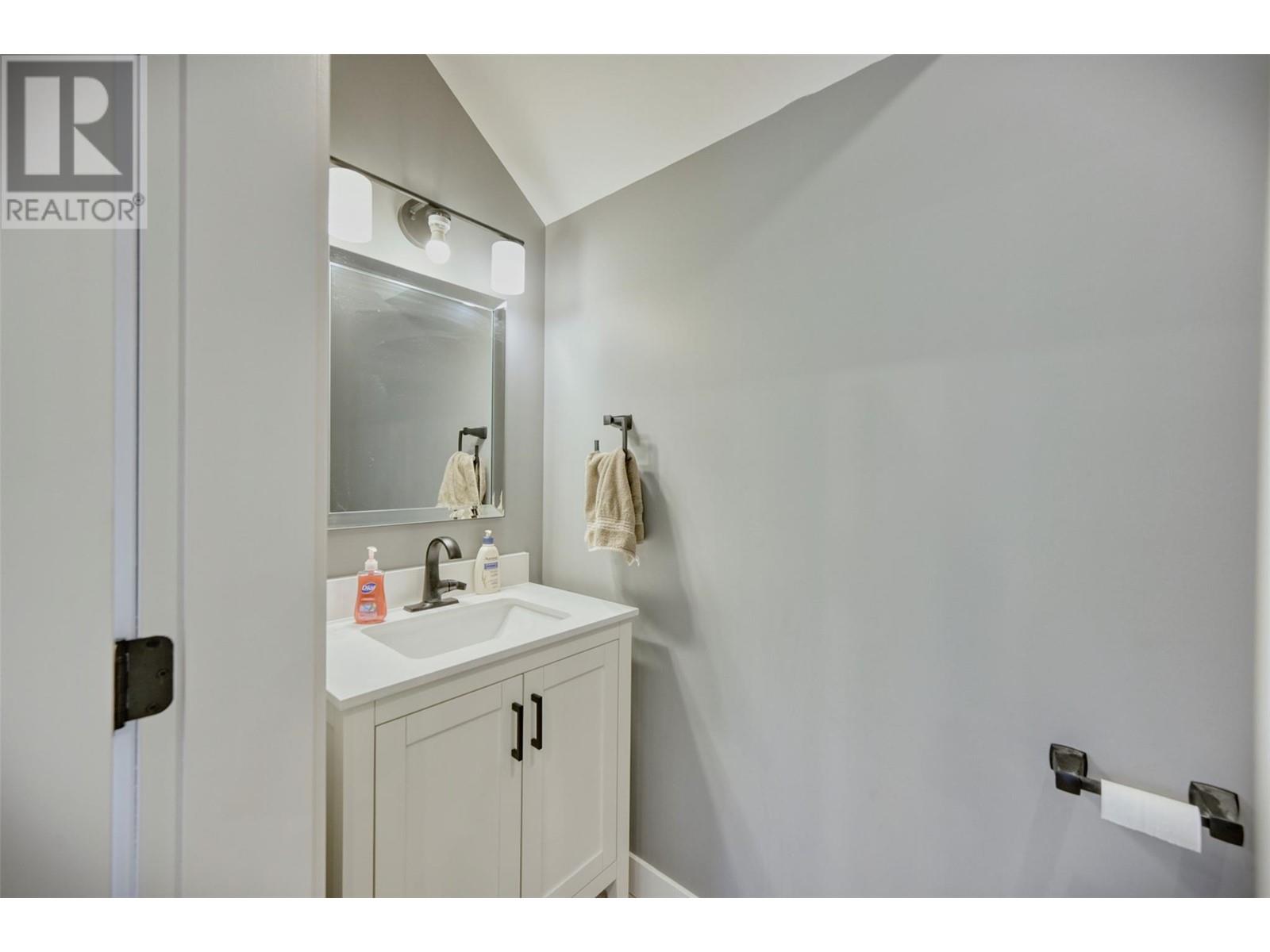 140 Grizzly Place, Osoyoos, British Columbia  V0H 1V6 - Photo 10 - 10340672