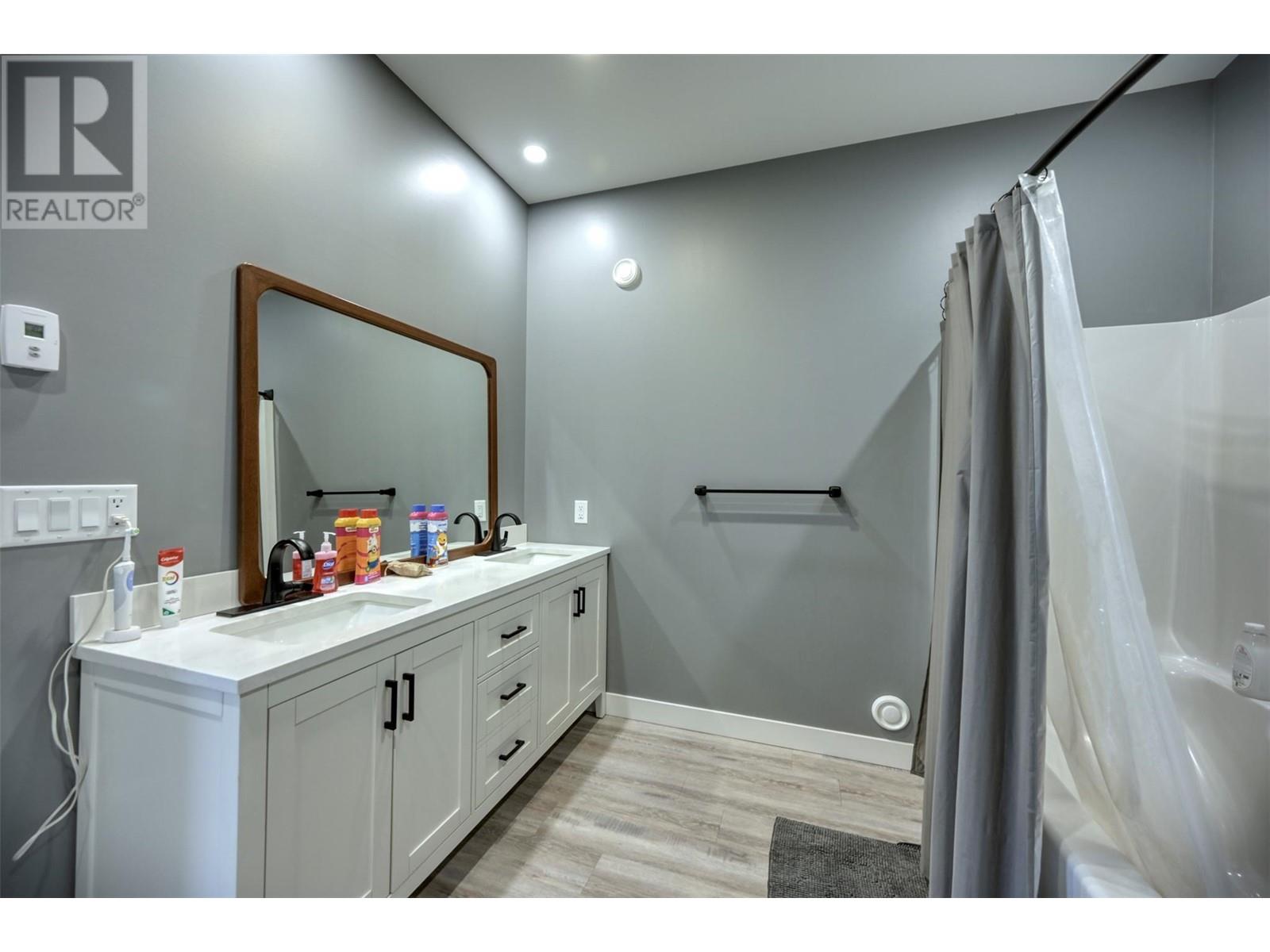 140 Grizzly Place, Osoyoos, British Columbia  V0H 1V6 - Photo 13 - 10340672