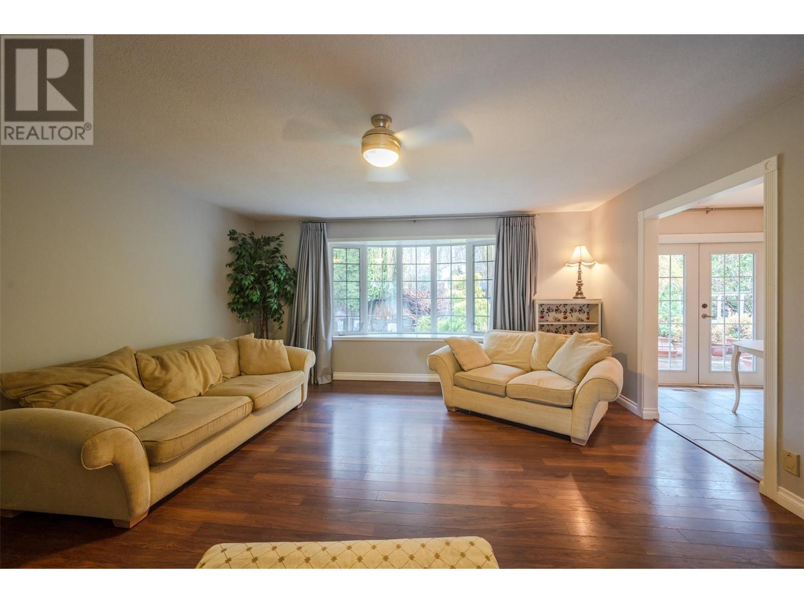 458 Alder Street, Penticton, British Columbia  V2A 6S6 - Photo 3 - 10341114