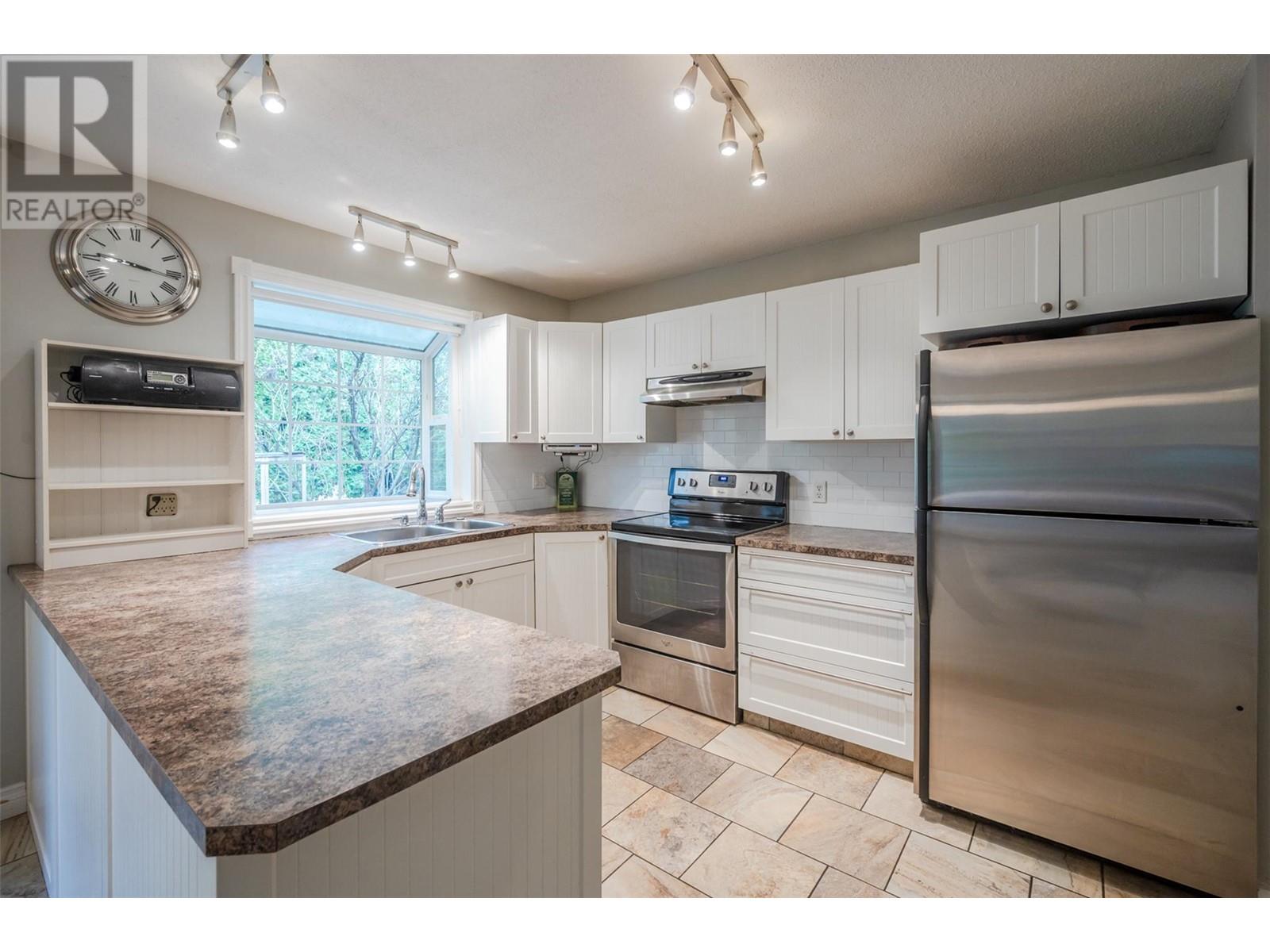 458 Alder Street, Penticton, British Columbia  V2A 6S6 - Photo 7 - 10341114