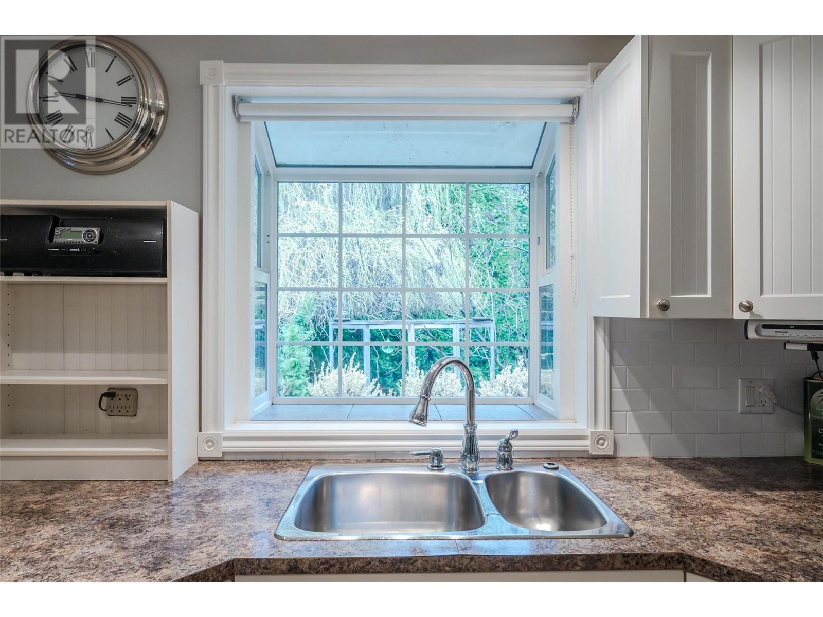 458 Alder Street, Penticton, British Columbia  V2A 6S6 - Photo 8 - 10341114