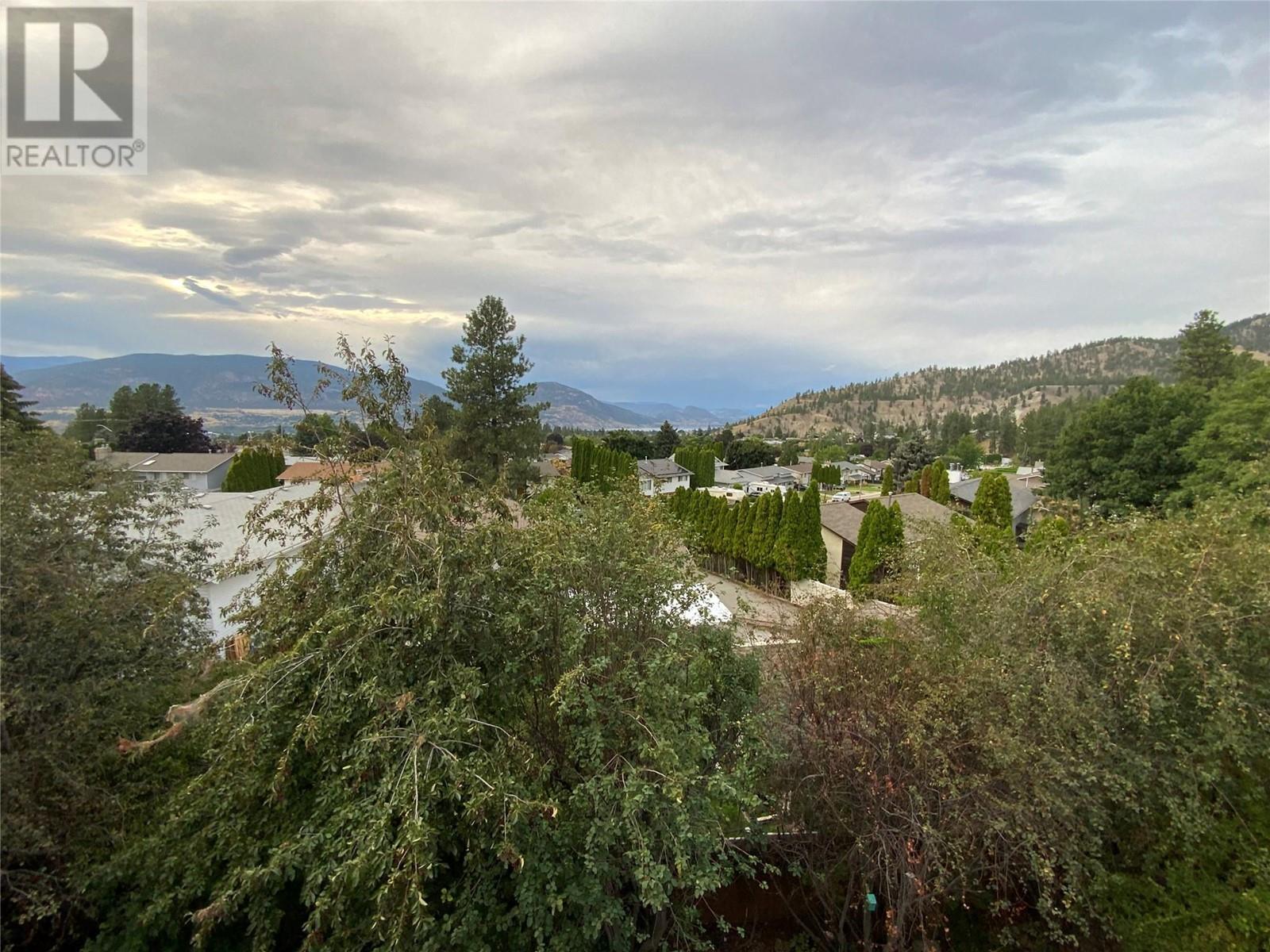 186 Dewdney Crescent, Penticton, British Columbia  V2A 7Z6 - Photo 2 - 10341188