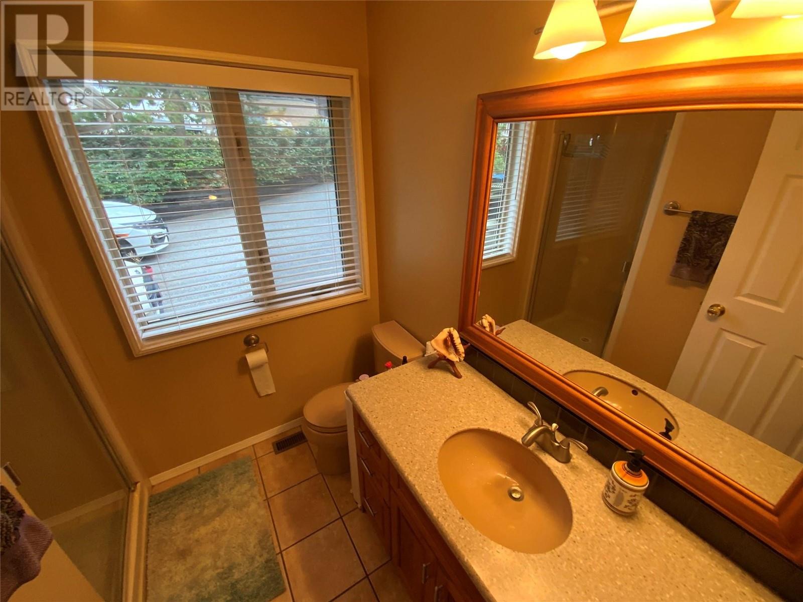 186 Dewdney Crescent, Penticton, British Columbia  V2A 7Z6 - Photo 9 - 10341188
