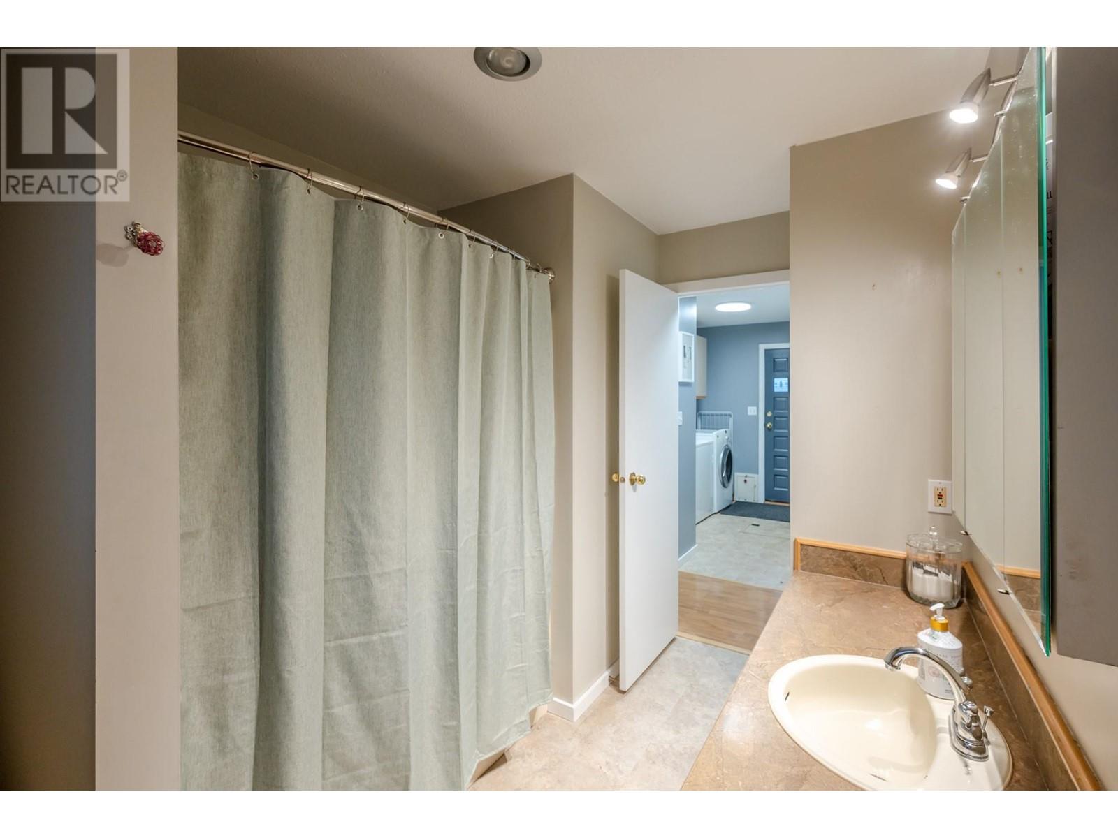 181 Wade Avenue W, Penticton, British Columbia  V2A 1T7 - Photo 11 - 10341196