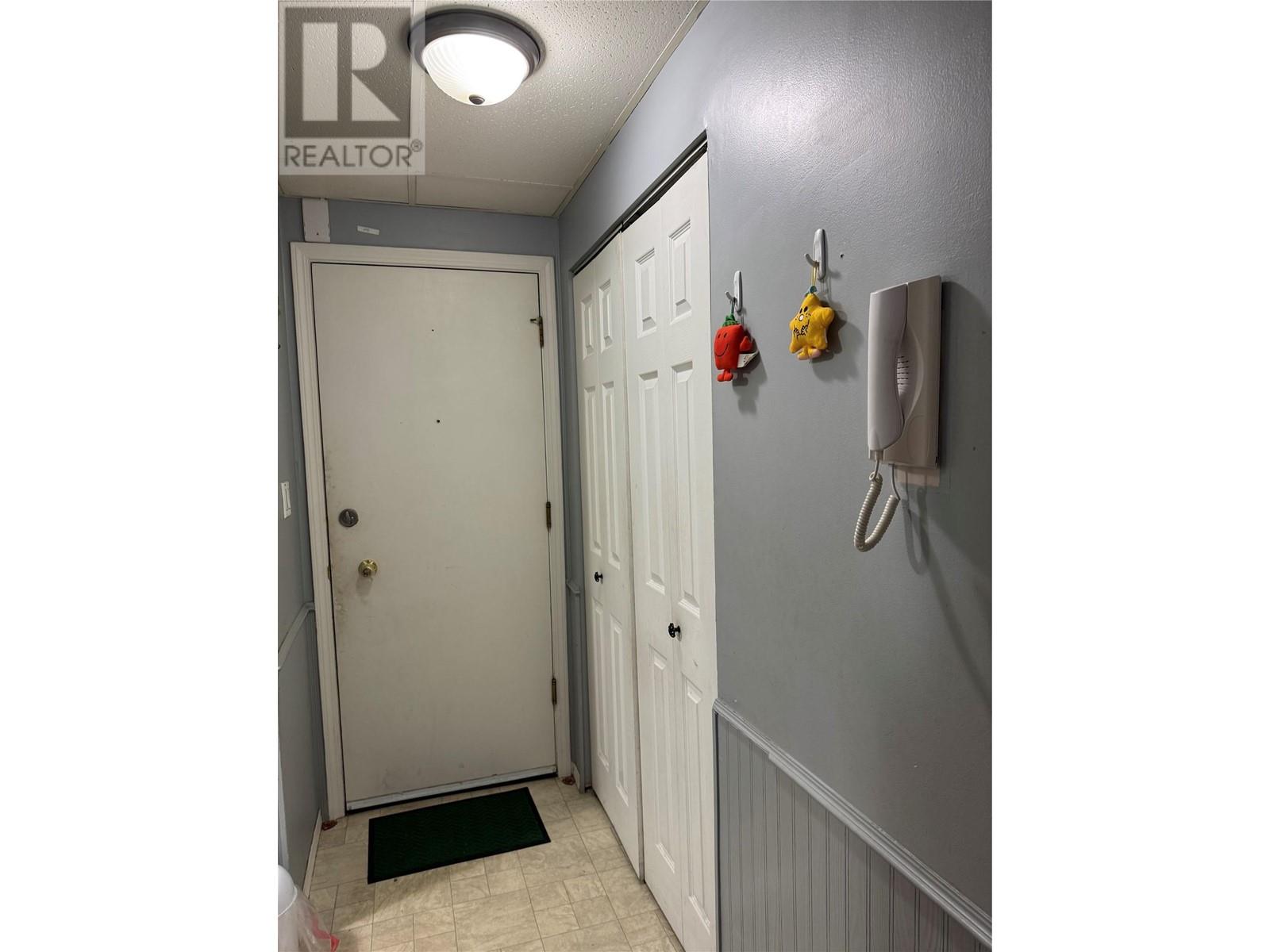 922 Dynes Avenue Unit# 105, Penticton, British Columbia  V2A 1E8 - Photo 4 - 10340921
