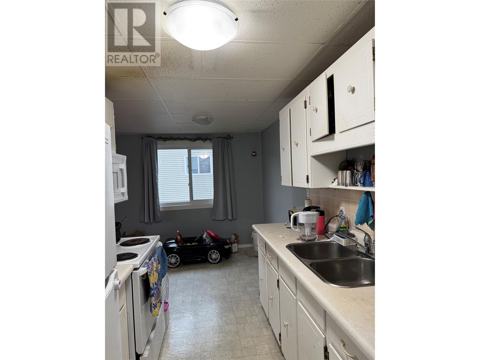 922 Dynes Avenue Unit# 105, Penticton, British Columbia  V2A 1E8 - Photo 5 - 10340921