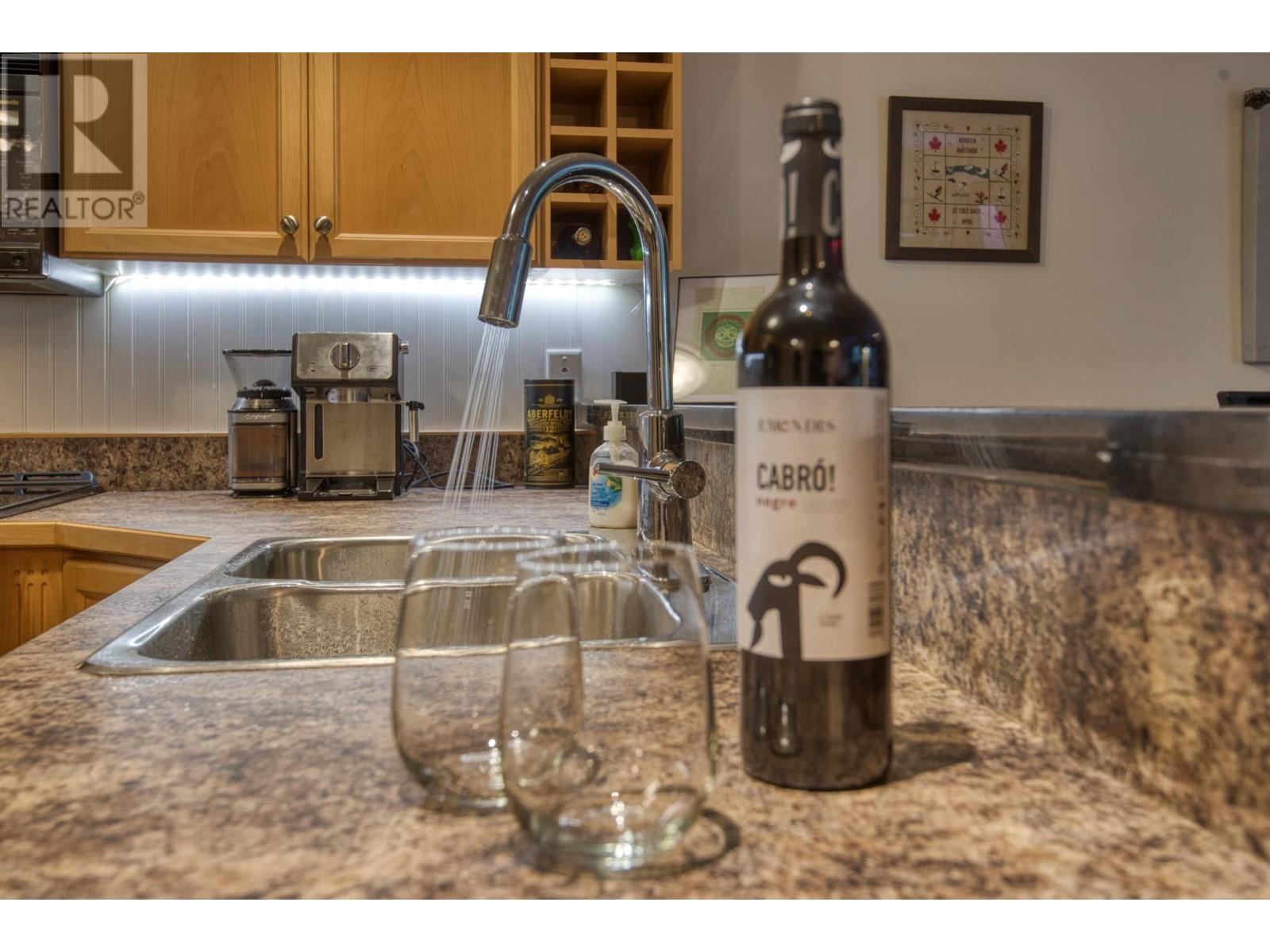 360 Strayhorse Road Unit# 4, Penticton, British Columbia  V2A 0E2 - Photo 3 - 10341232