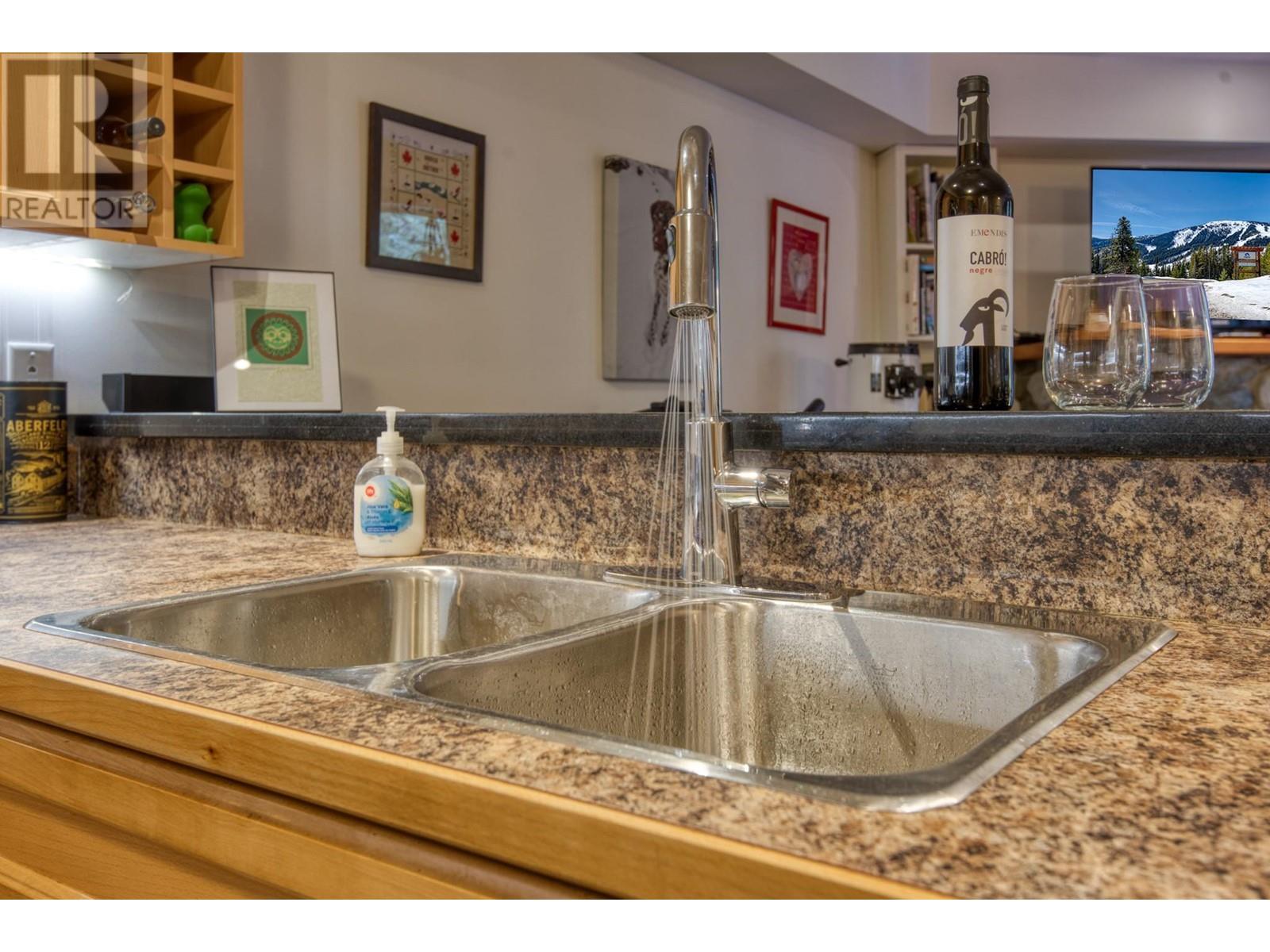 360 Strayhorse Road Unit# 4, Penticton, British Columbia  V2A 0E2 - Photo 4 - 10341232