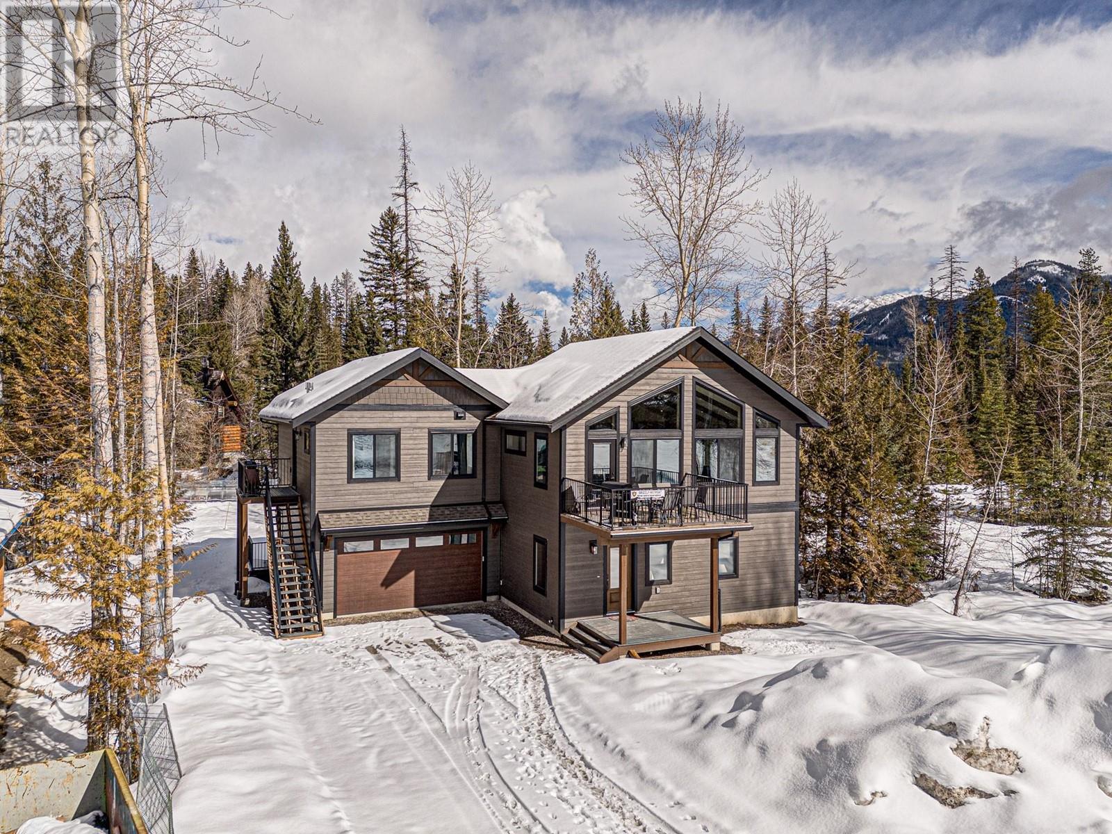 5545 Currie Bowl Way, Fernie, British Columbia  V0B 1M6 - Photo 2 - 10340544