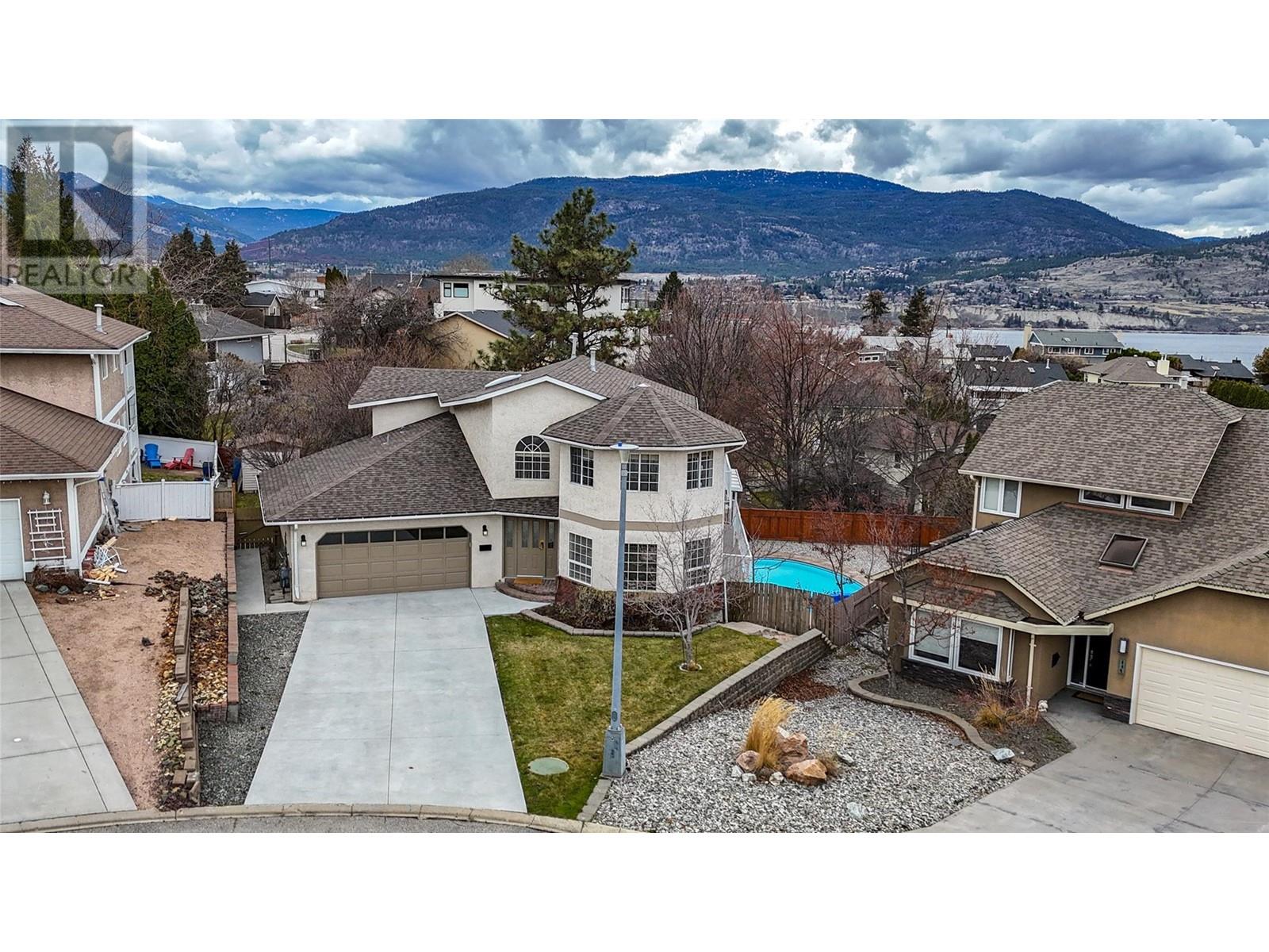 152 Mccauley Place, Penticton, British Columbia  V2A 7Z9 - Photo 2 - 10341235