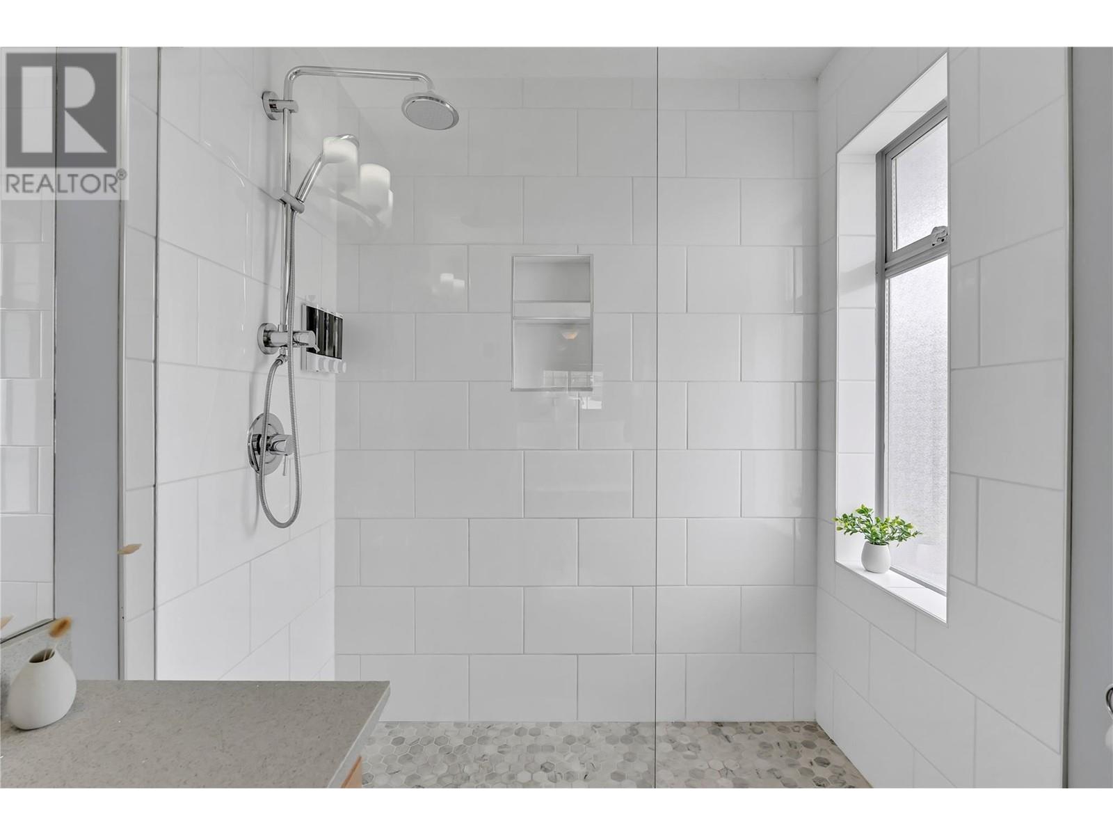 152 Mccauley Place, Penticton, British Columbia  V2A 7Z9 - Photo 28 - 10341235