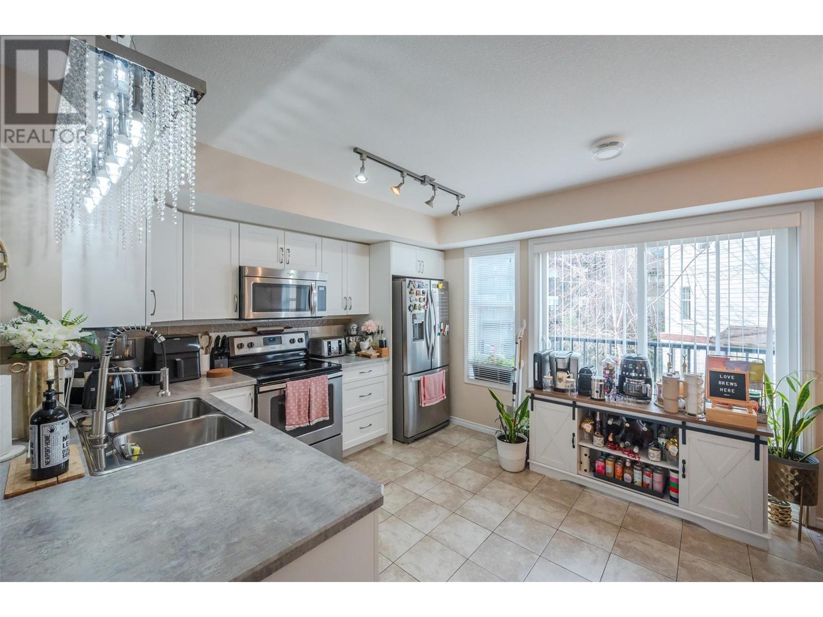 3363 Wilson Street Unit# 143, Penticton, British Columbia  V2A 8E3 - Photo 3 - 10340367