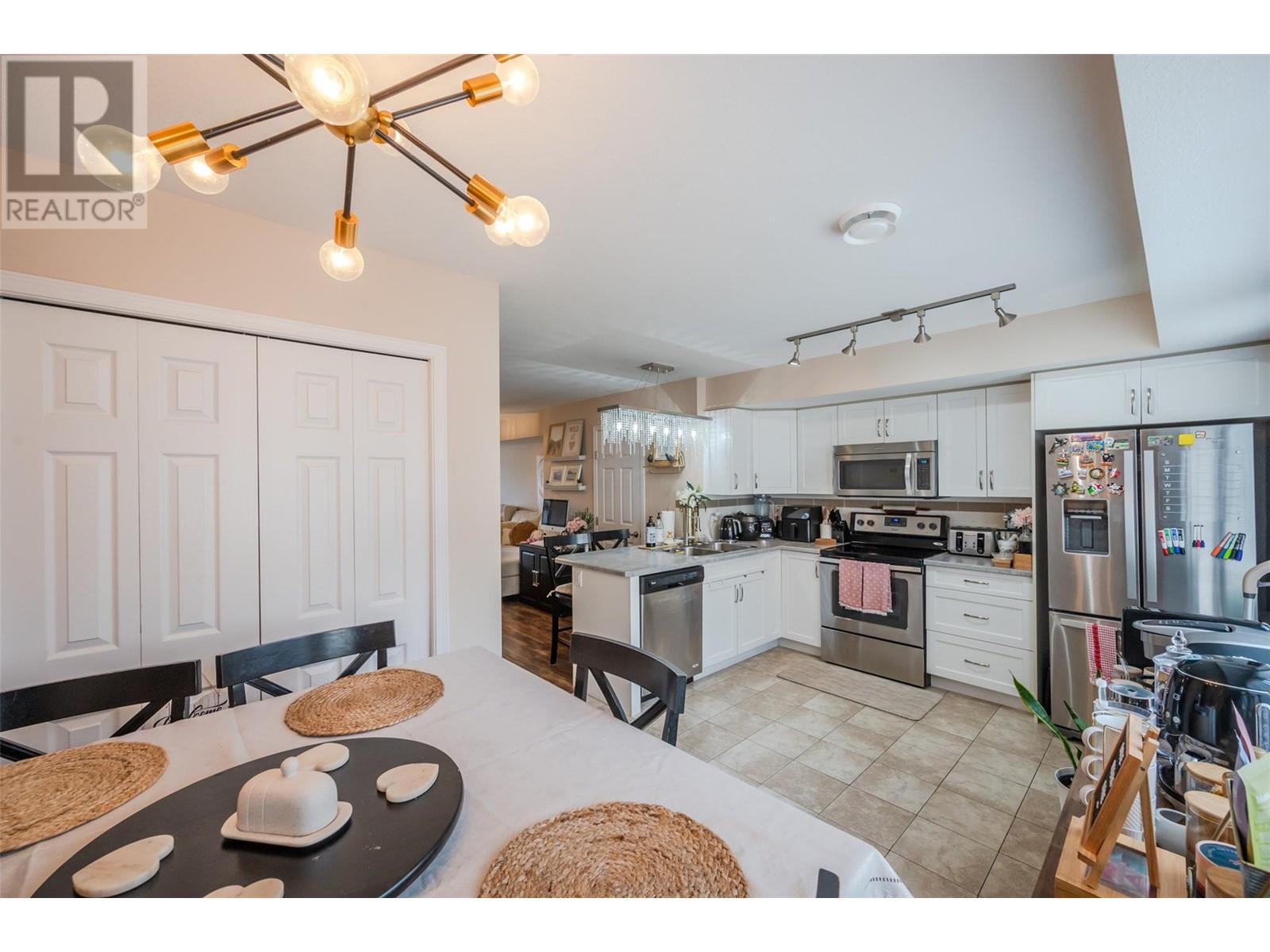 3363 Wilson Street Unit# 143, Penticton, British Columbia  V2A 8E3 - Photo 7 - 10340367