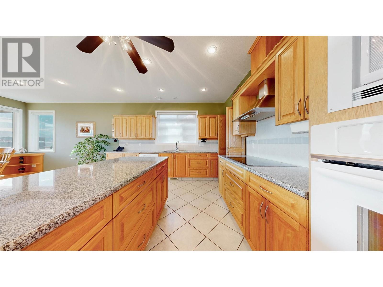 11700 Quail Ridge Place, Osoyoos, British Columbia  V0H 1V4 - Photo 3 - 10341210