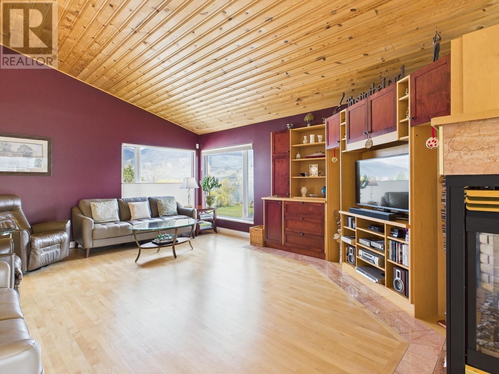 4007 Lobelia Drive, Osoyoos, British Columbia  V0H 1V1 - Photo 9 - 10341286