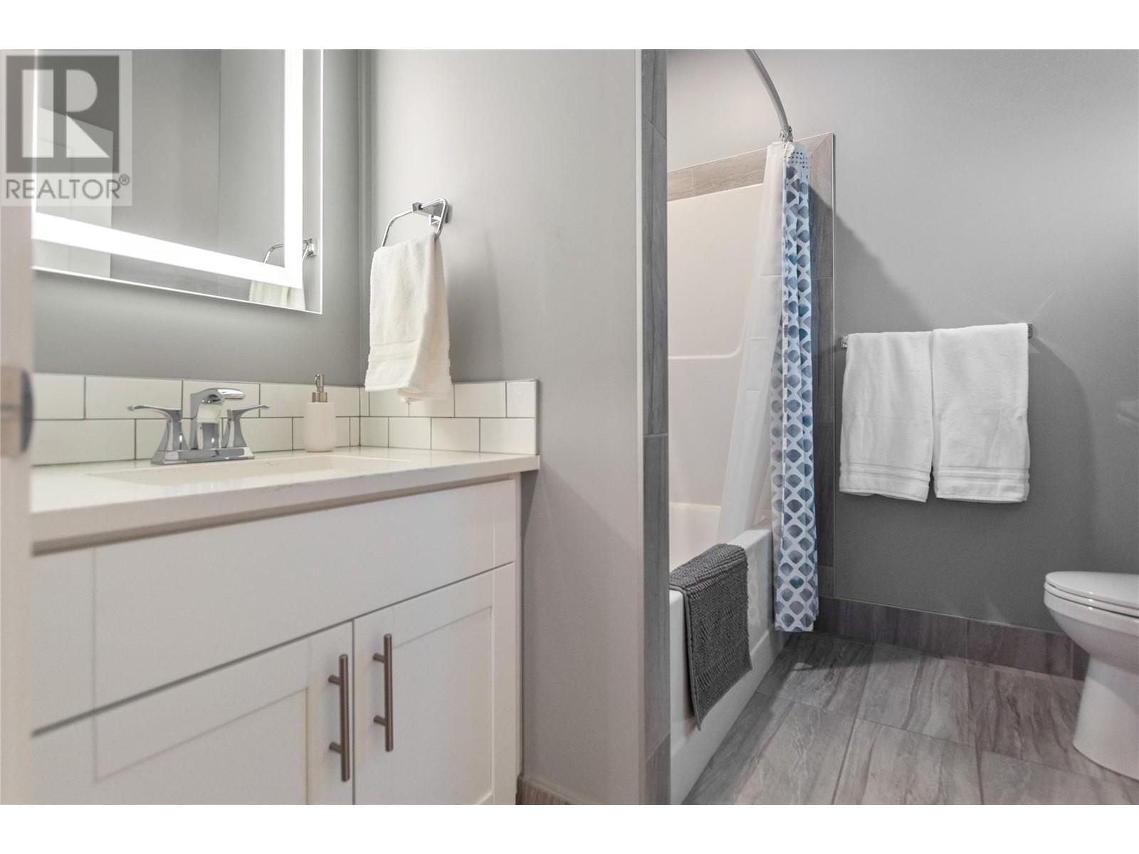 1087 Dynes Avenue Unit# 102, Penticton, British Columbia  V2A 1E9 - Photo 12 - 10341508