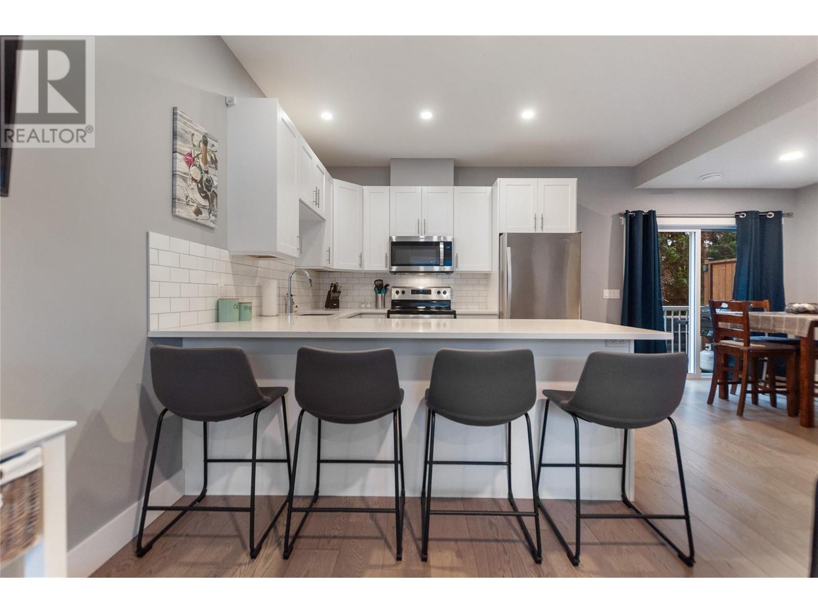1087 Dynes Avenue Unit# 102, Penticton, British Columbia  V2A 1E9 - Photo 3 - 10341508