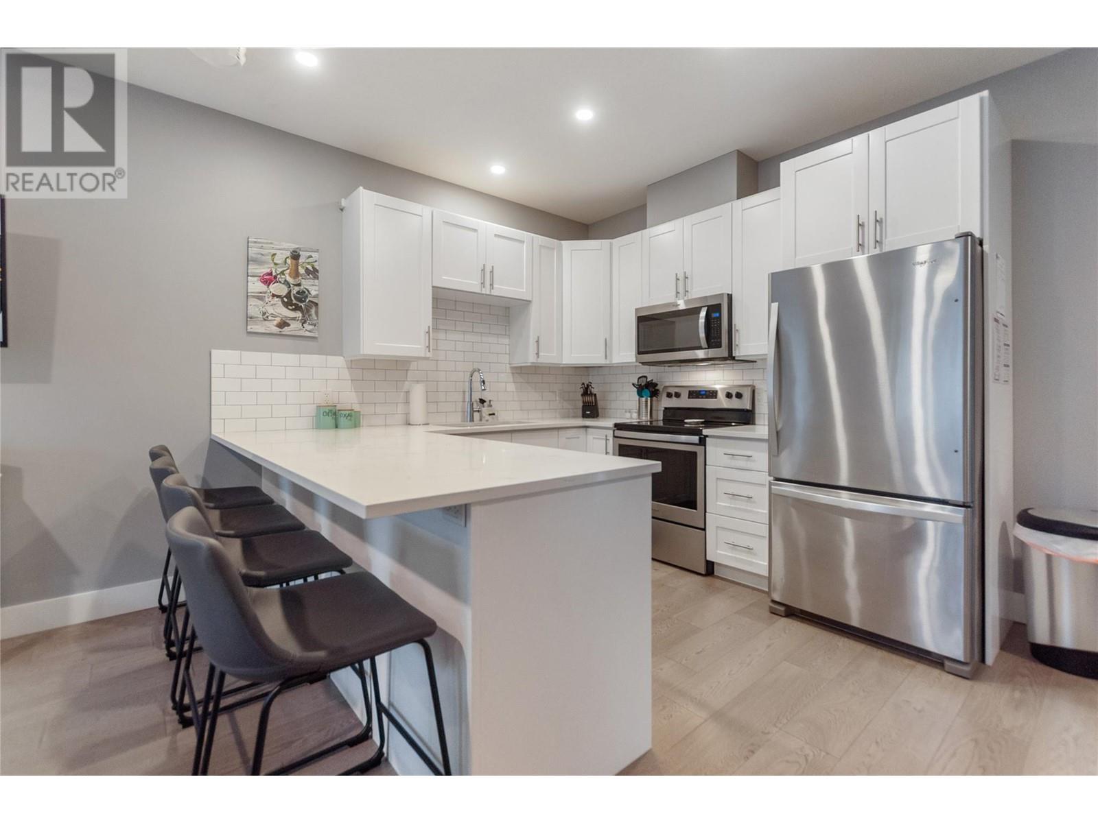 1087 Dynes Avenue Unit# 102, Penticton, British Columbia  V2A 1E9 - Photo 4 - 10341508