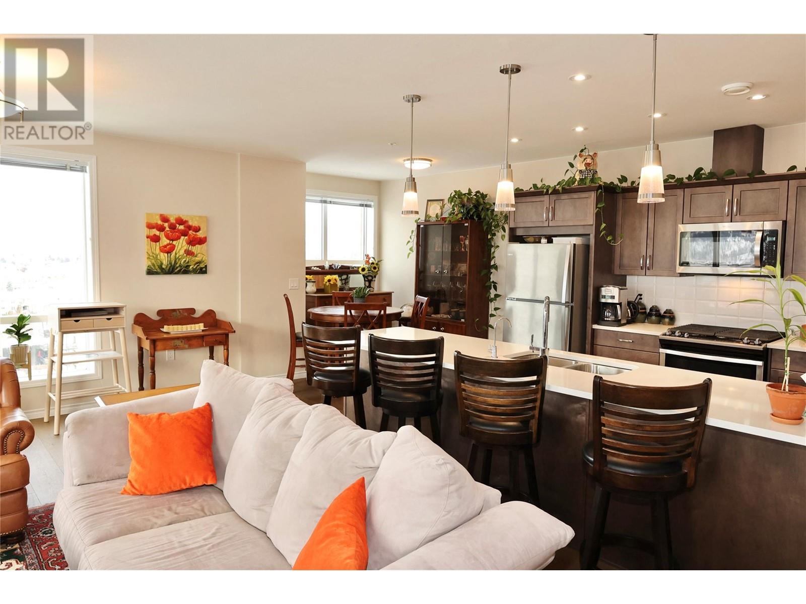 3346 Skaha Lake Road Unit# 1202, Penticton, British Columbia  V2A 6G4 - Photo 1 - 10340933