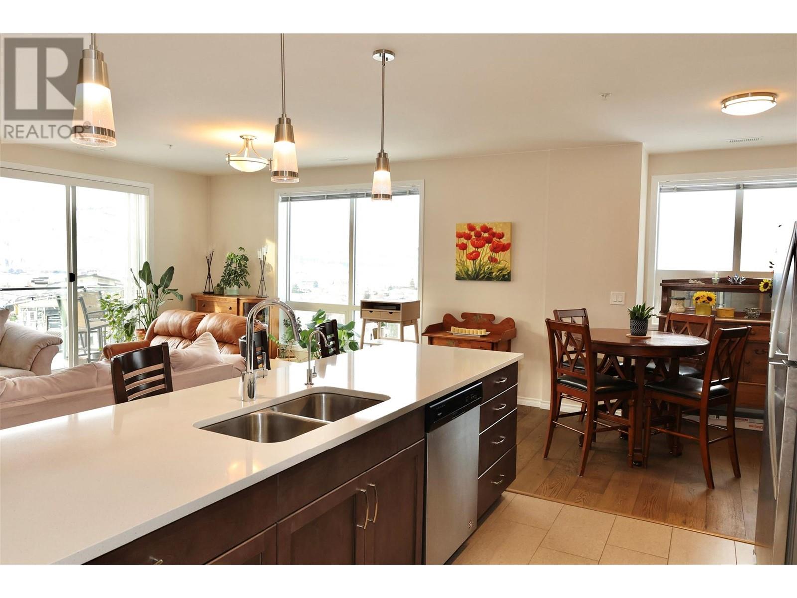3346 Skaha Lake Road Unit# 1202, Penticton, British Columbia  V2A 6G4 - Photo 2 - 10340933