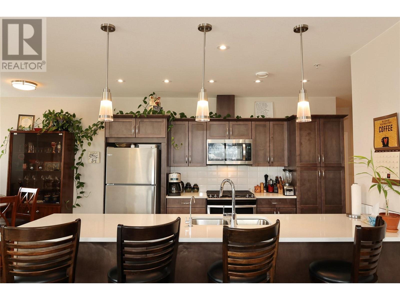 3346 Skaha Lake Road Unit# 1202, Penticton, British Columbia  V2A 6G4 - Photo 3 - 10340933