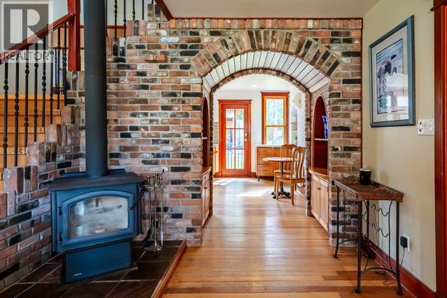 305 Bellevue Street, New Denver, British Columbia  V0G 1S0 - Photo 10 - 10341555